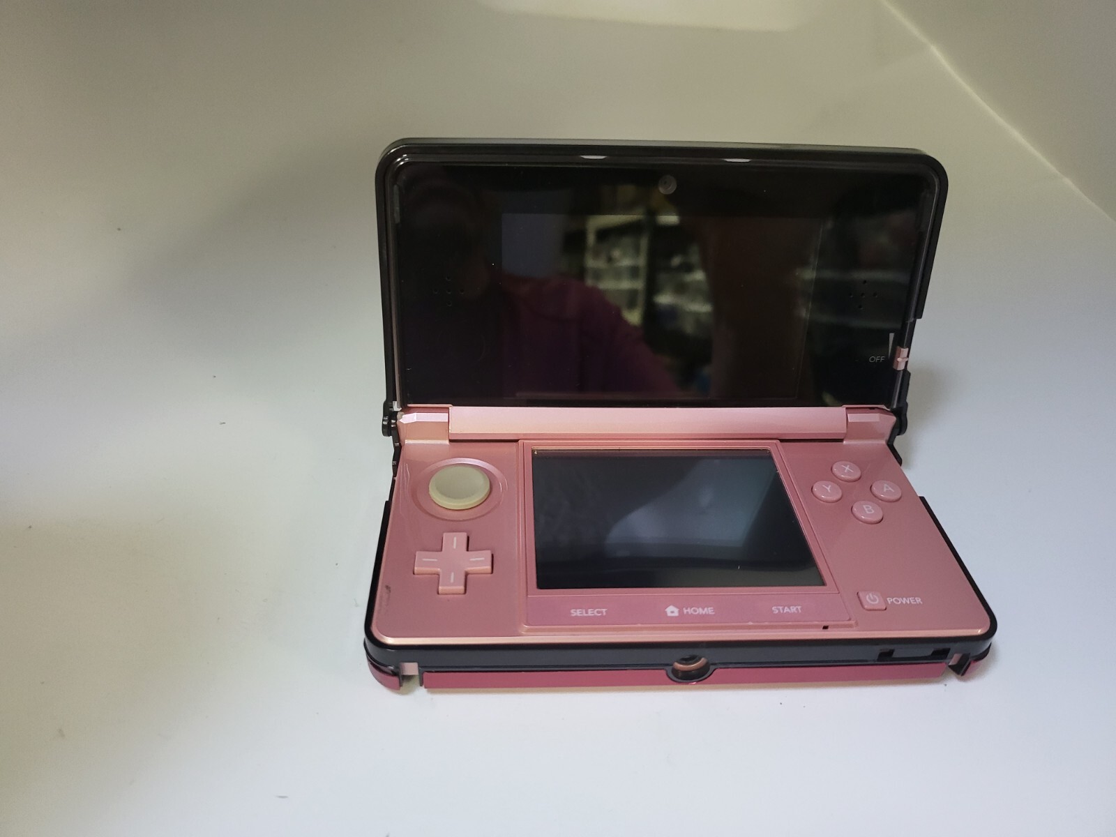 NEW RED Aluminum case W/2 Retractable Stylus Pens for the OLD Nintendo 3DS