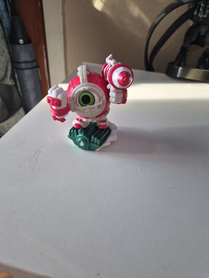 Skylanders Superchargers Missile Tow Dive Clops Figure – Tested Works