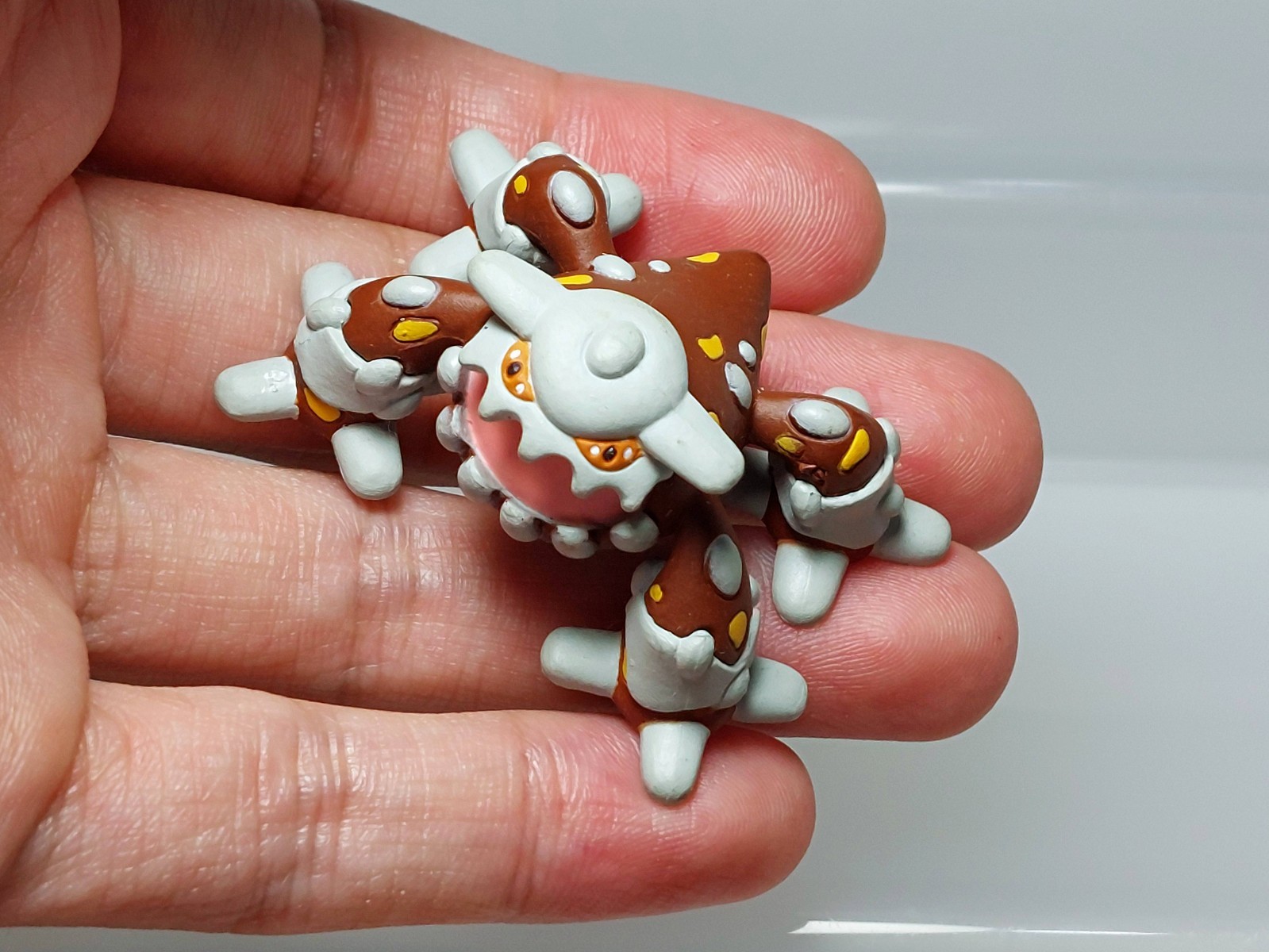 Heatran Pokemon Clipping Figure Bandai 2009 Candy Toy Japan E07 0.8in
