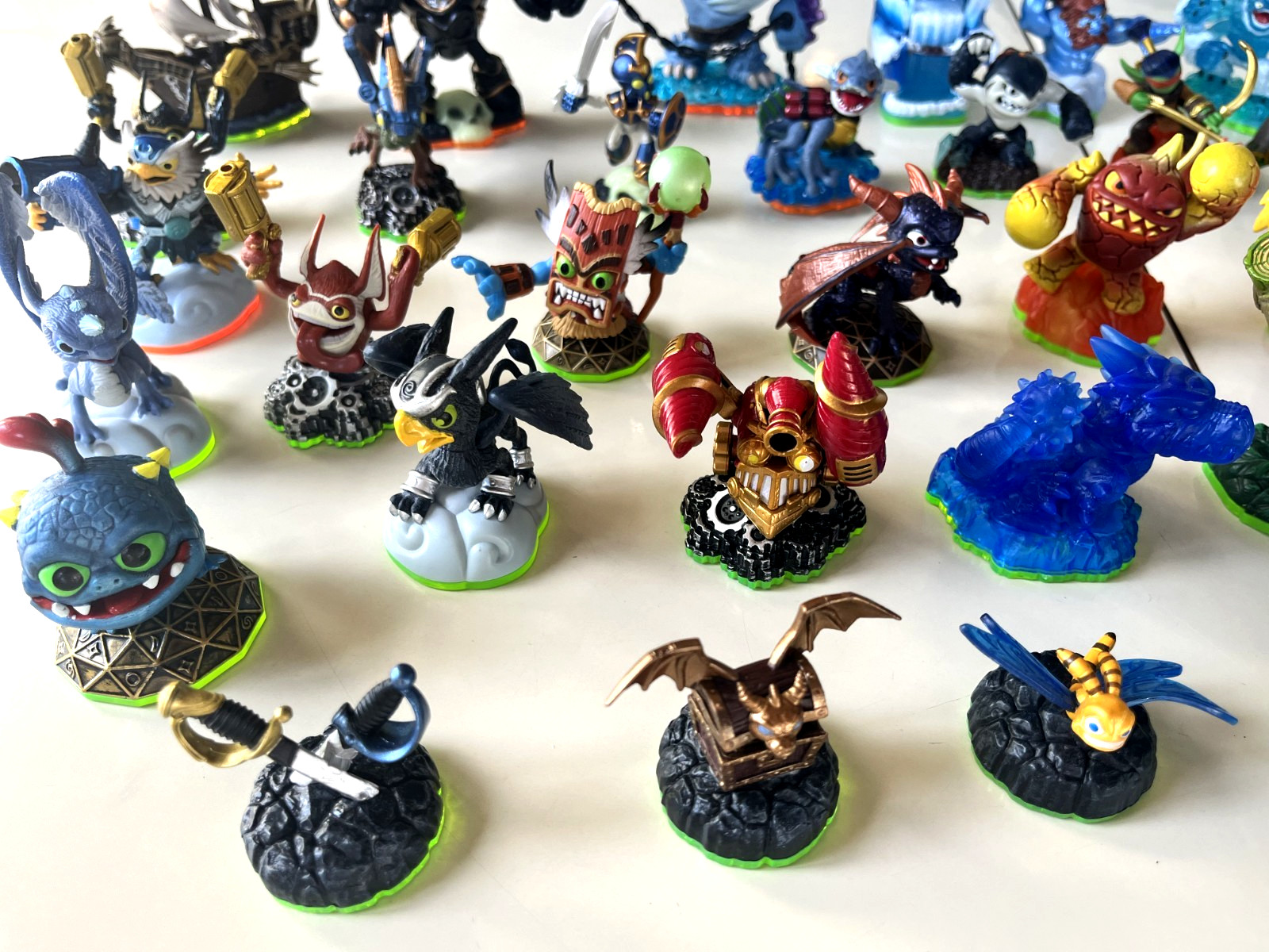 Bulk Lot: 38 Skylanders — Great condition + Rares!
