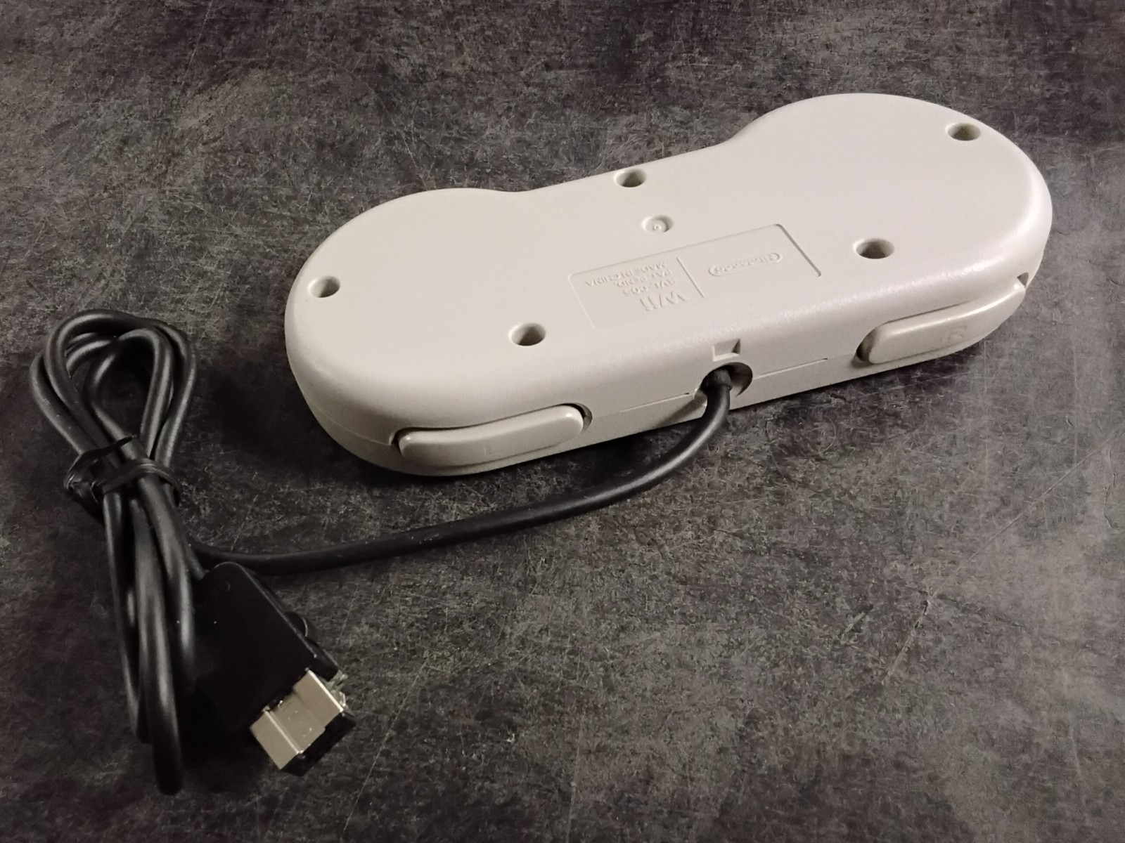 Nintendo Wii SNES Controller for the Wii RVL-005