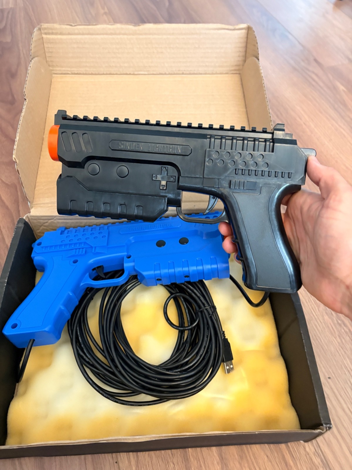 Sinden Lightgun Light Gun Pair (Blue & Black) – Original Box