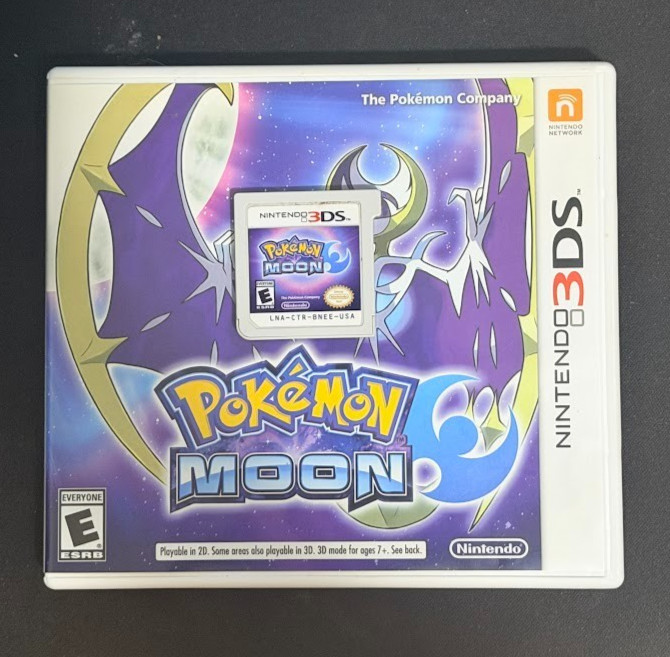 Nintendo Pokémon Moon Nintendo 3DS Game with Case