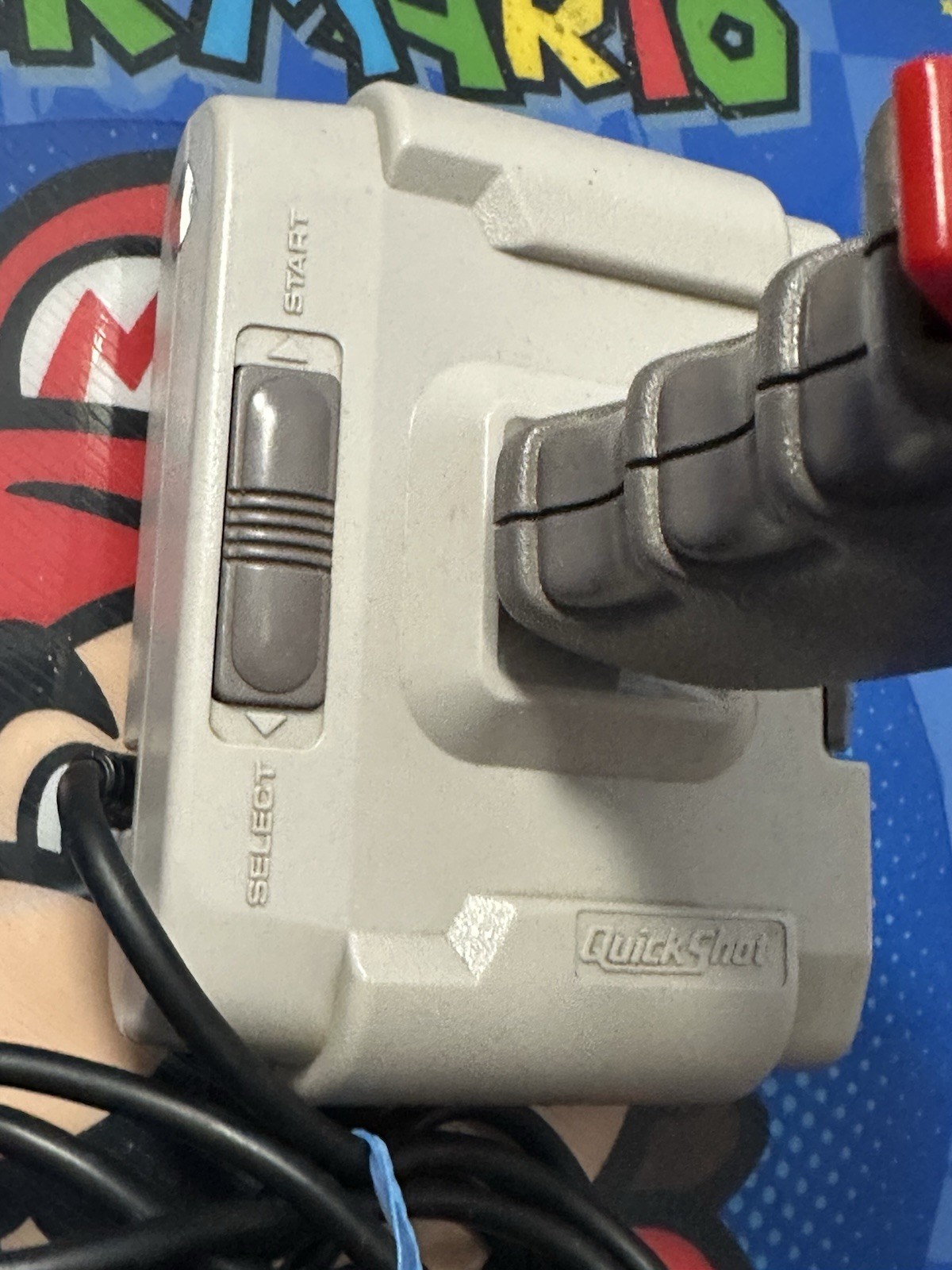NES 1985 Joystick SVI Spectravideo QUICKSHOT Nintendo 1985
