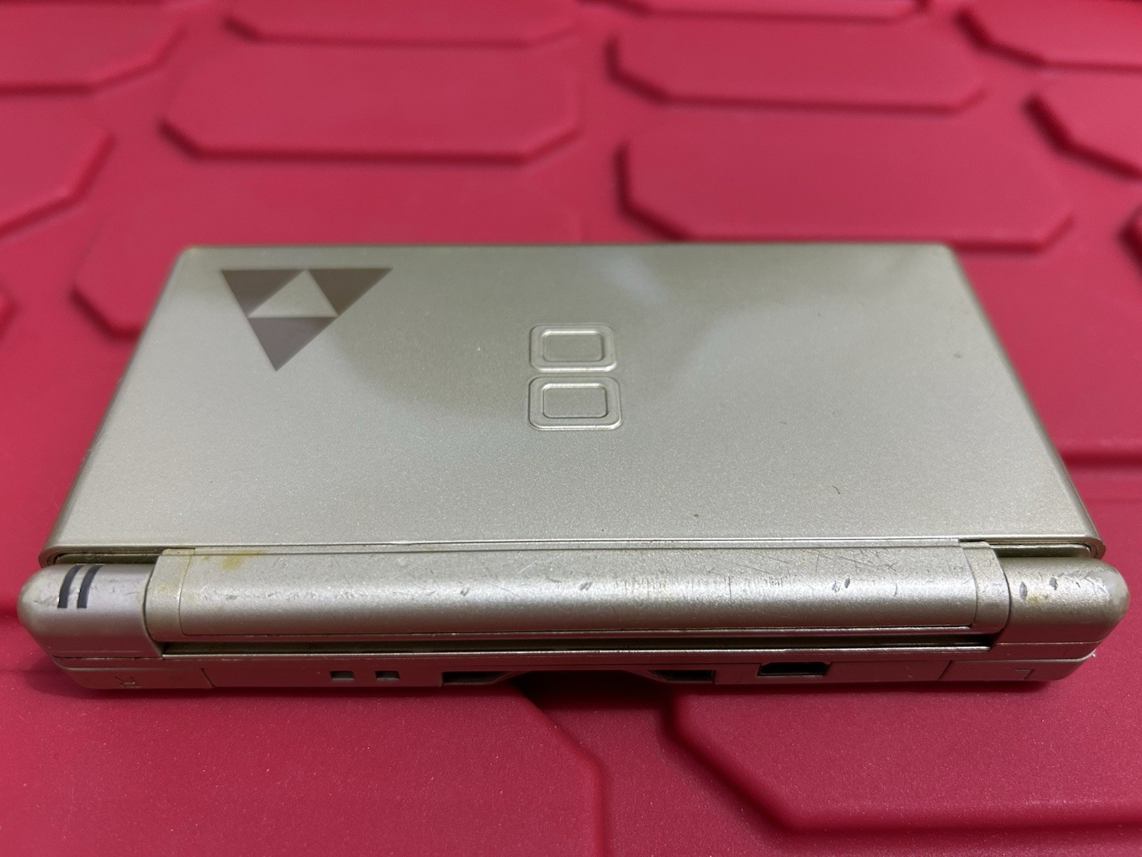Nintendo DS Lite, Zelda Handheld