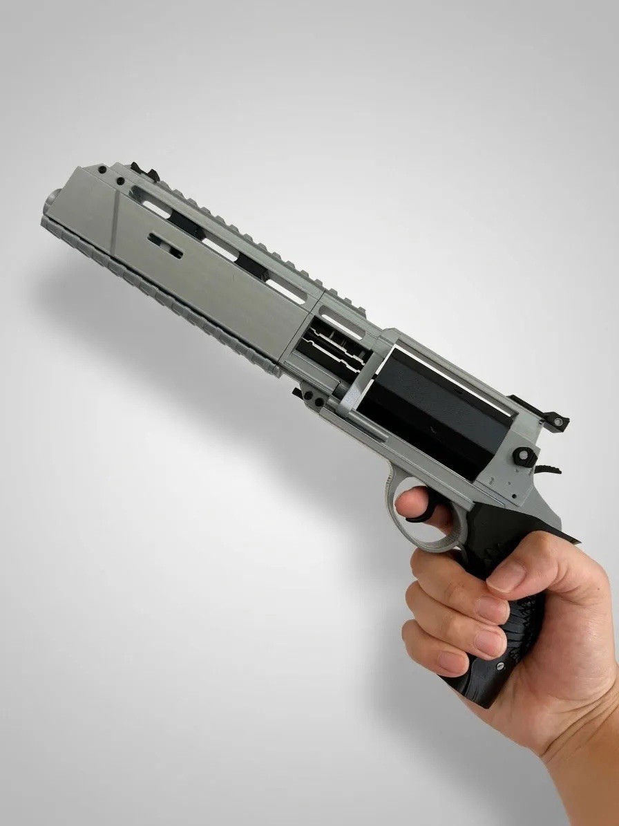 Resident Evil Requiem Magnum – Full Scale 357mm Display Model w/ Rotating Chambe