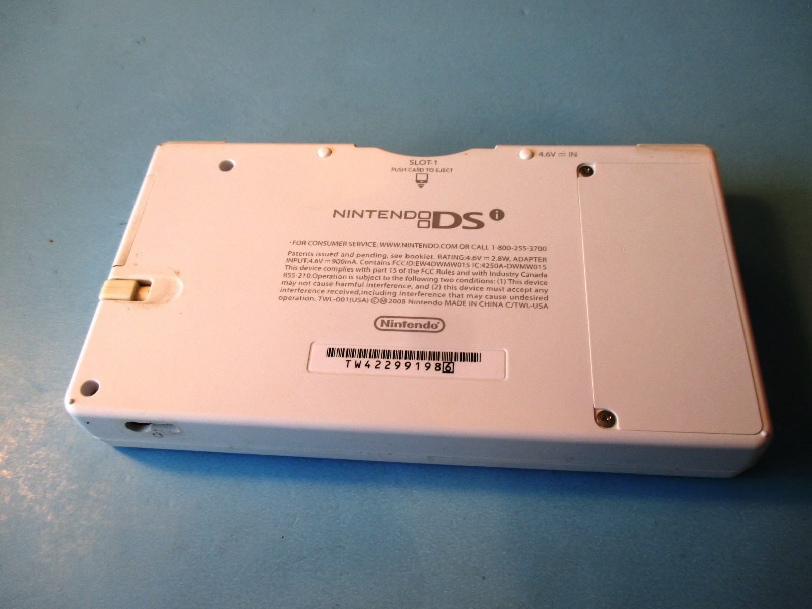 Nintendo DSi White System w/Charger FREE Shipping!