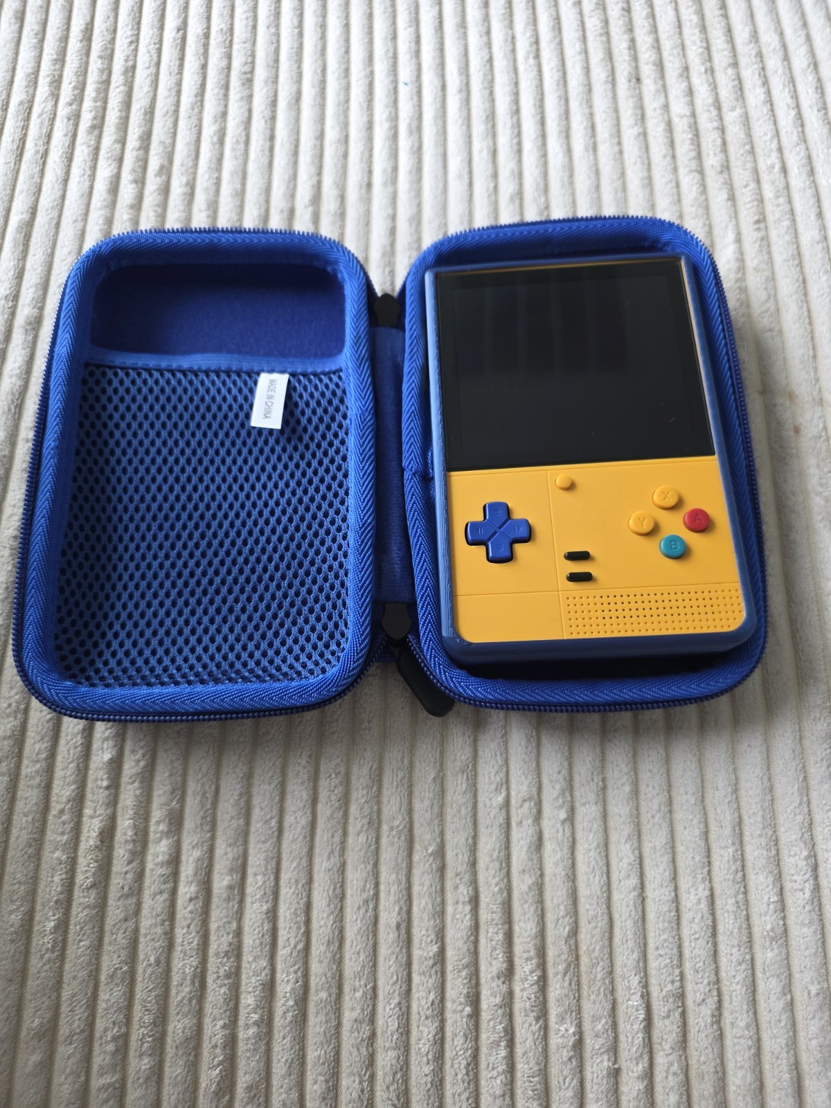 Retroid Pocket Classic PKM Yellow 6gb/128gb Oled Screen
