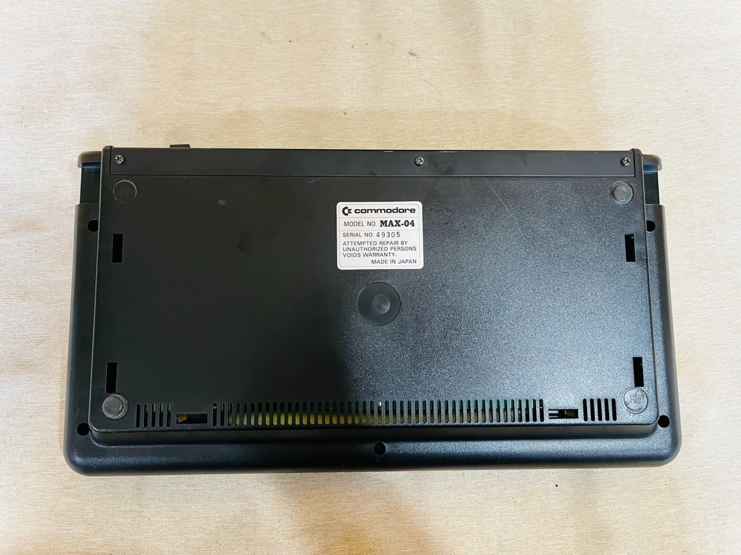 Commodore MAX Machine MAX-04 Home Computer Console For Parts Japan