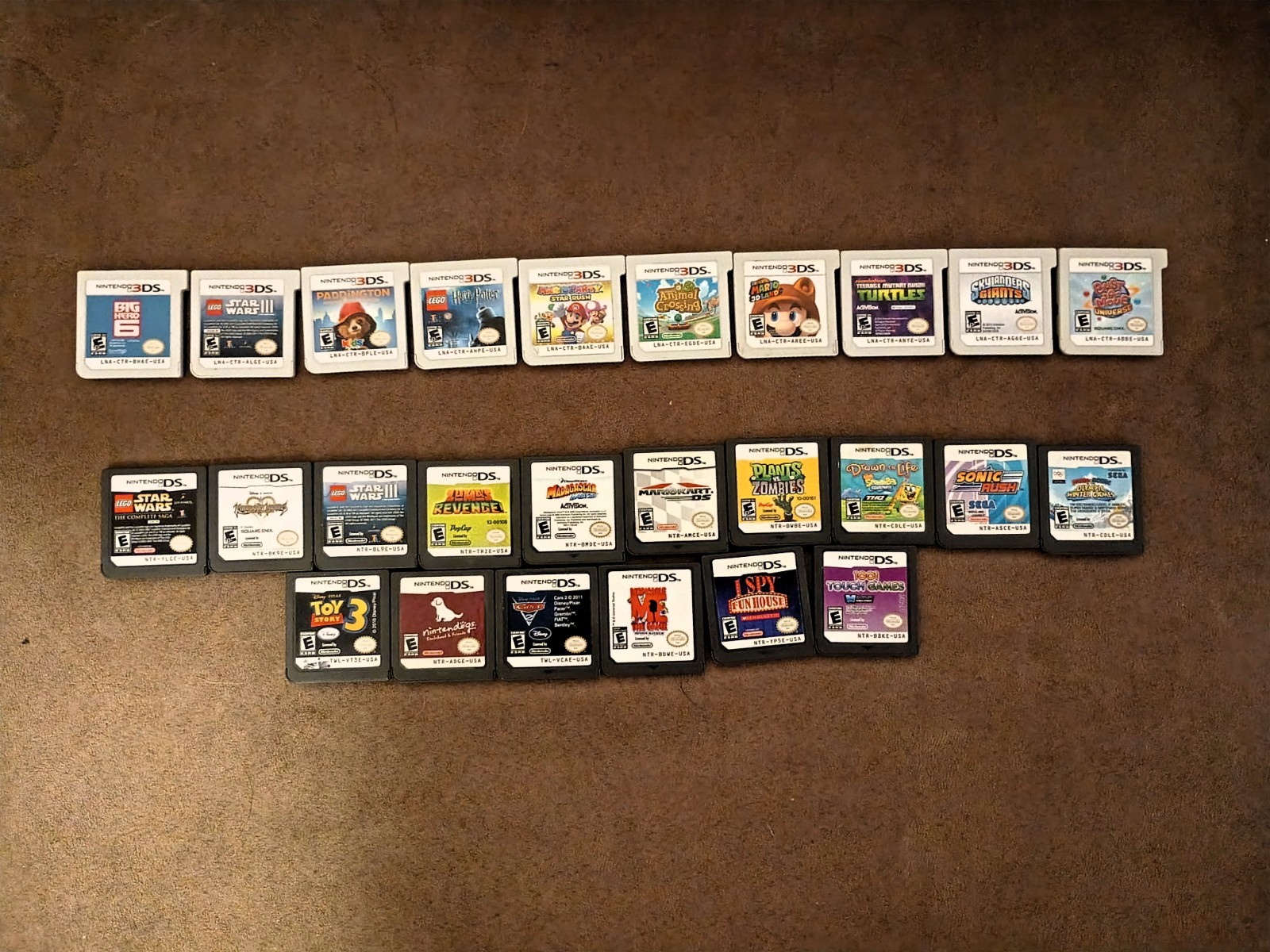 Nintendo 3DS Handheld System – Flame Red With 26 Games