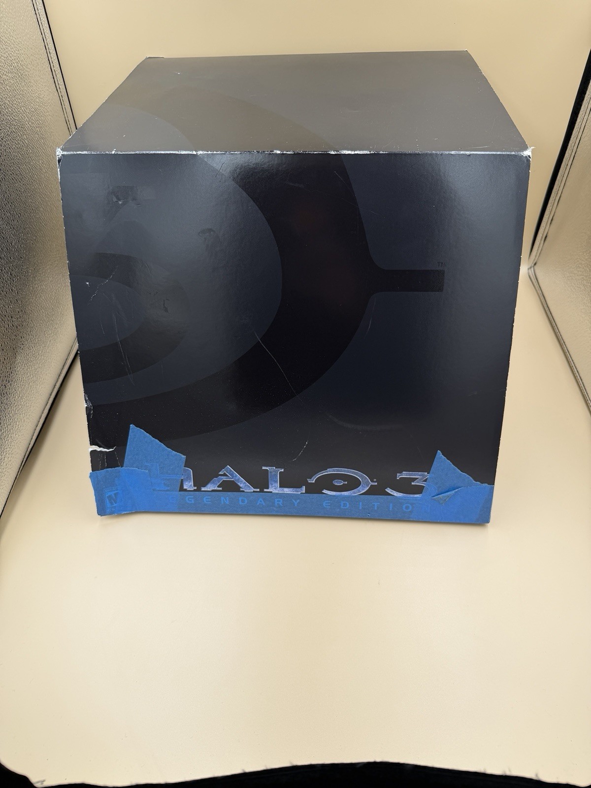 Halo 3 Legendary Edition Xbox 360 Master Chief Helmet Stand Box *Missing game*