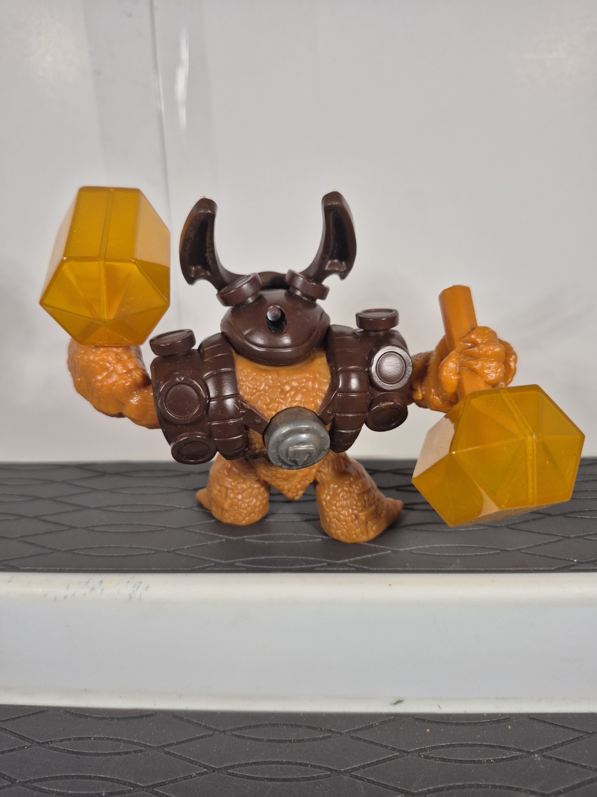 McDonald’s SKYLANDERS TRAP TEAM Wallop Trap Master Figure