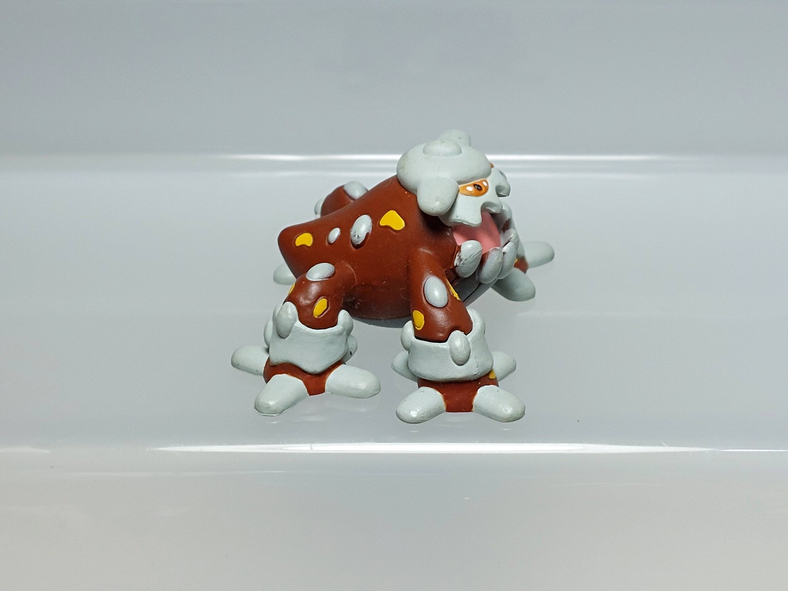 Heatran Pokemon Clipping Figure Bandai 2009 Candy Toy Japan E07 0.8in