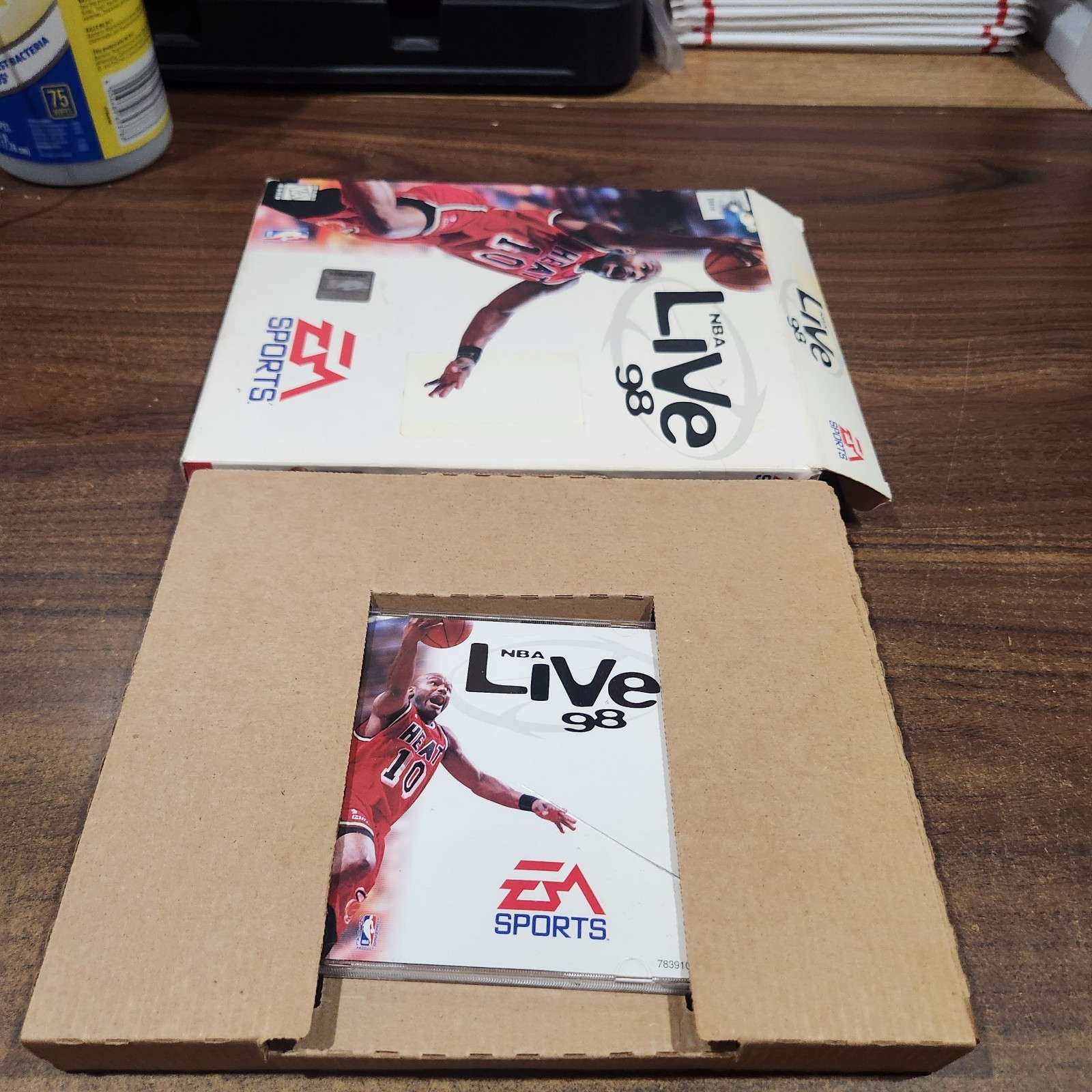 Big Box PC CD Game: EA Sports NBA Live 98, Complete w/ manuals & insert