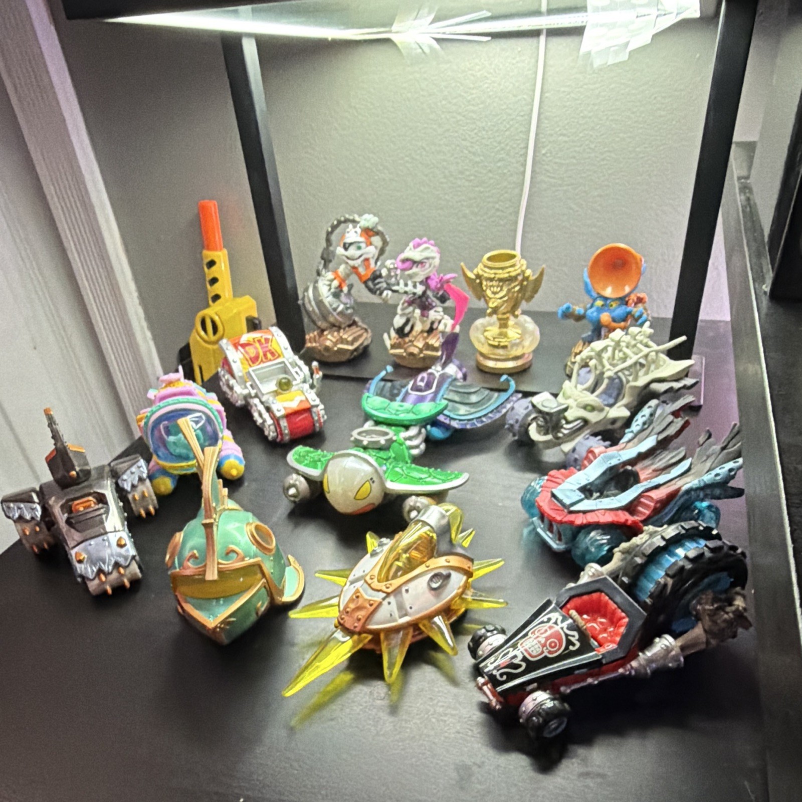 Skylanders Superchargers Vehicle And Figure Lot Of 10 vehicles and 4 figures