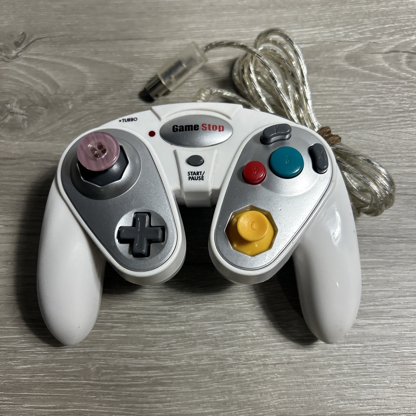 Game Stop Controller Pelican G3 Wired Turbo for Nintendo Game Cube & Wii White
