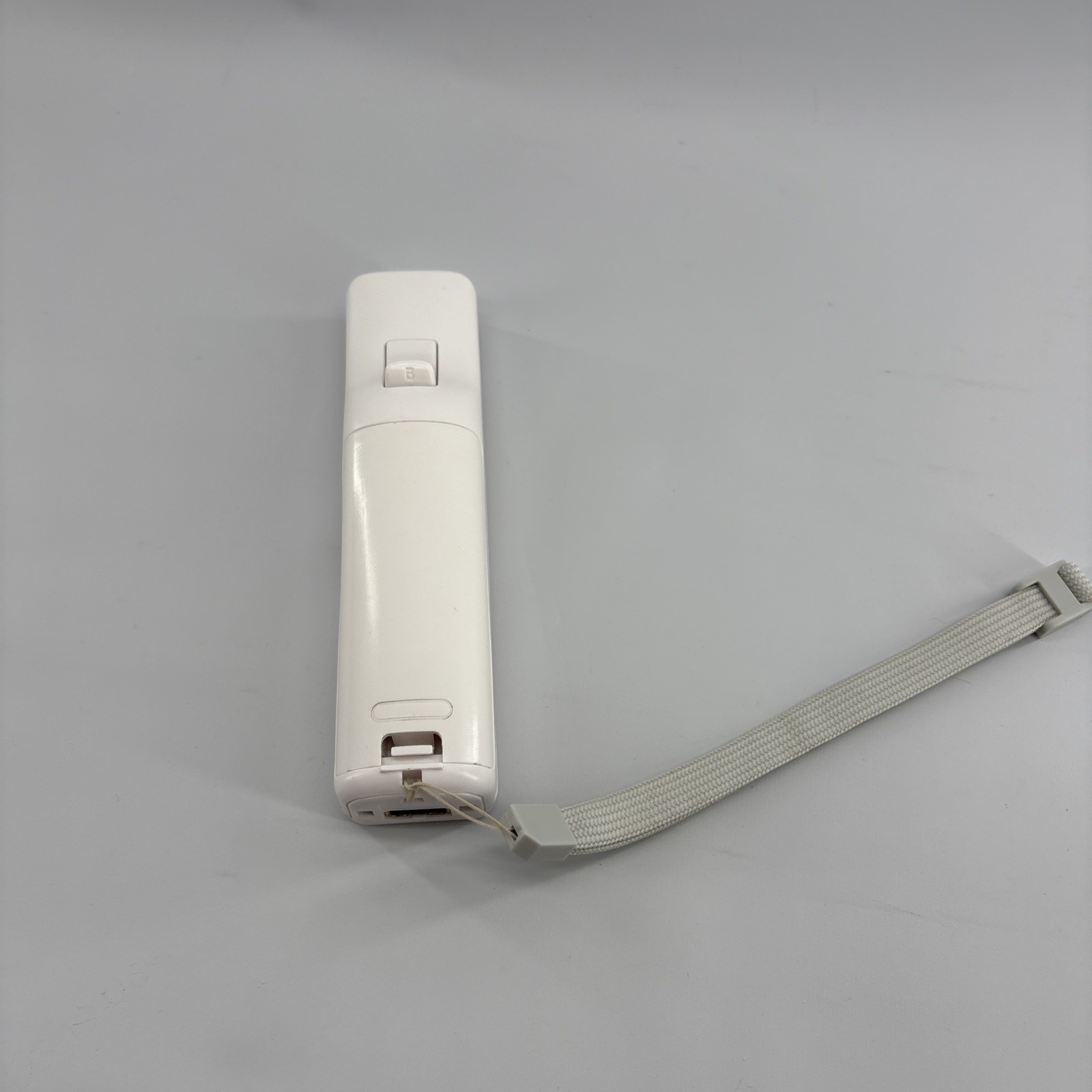 Nintendo Wii Console RVL-001 Bundle + Wii Remote & Wii Nunchuck