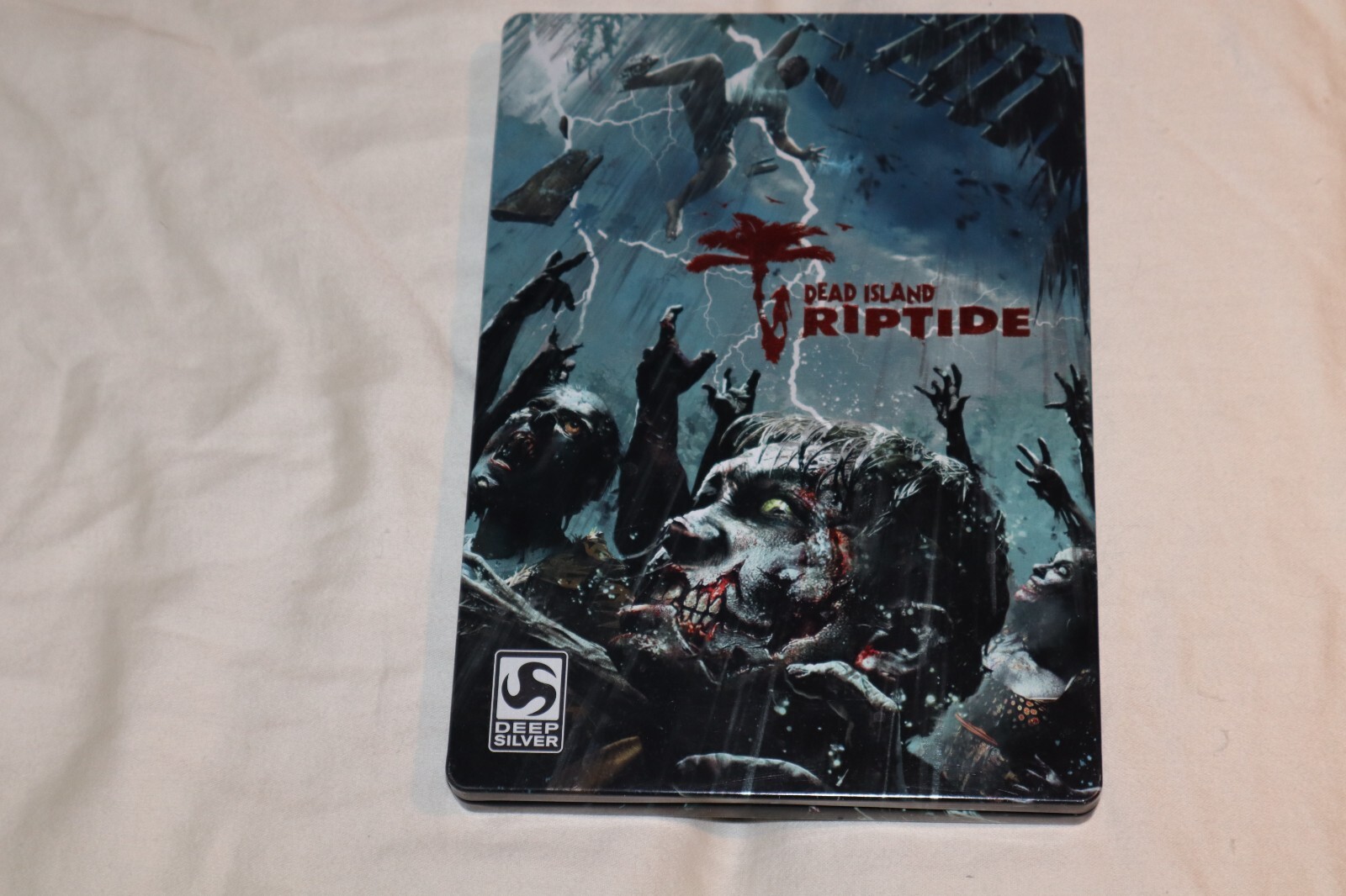 Dead Island: Riptide (Microsoft Xbox 360, 2013) STEELBOOK CASE AND MANUAL