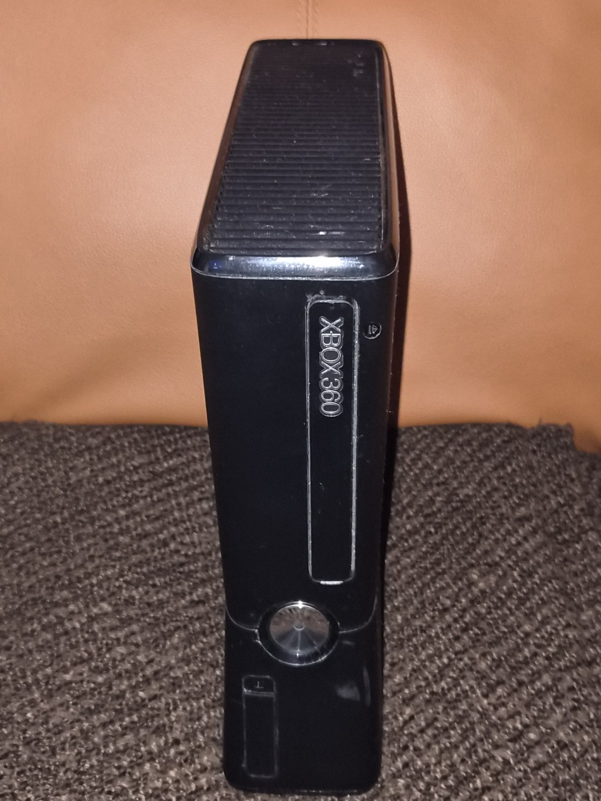 Microsoft Xbox 360 S Black Console Wi-Fi Capability w/ Controller & Power Supply