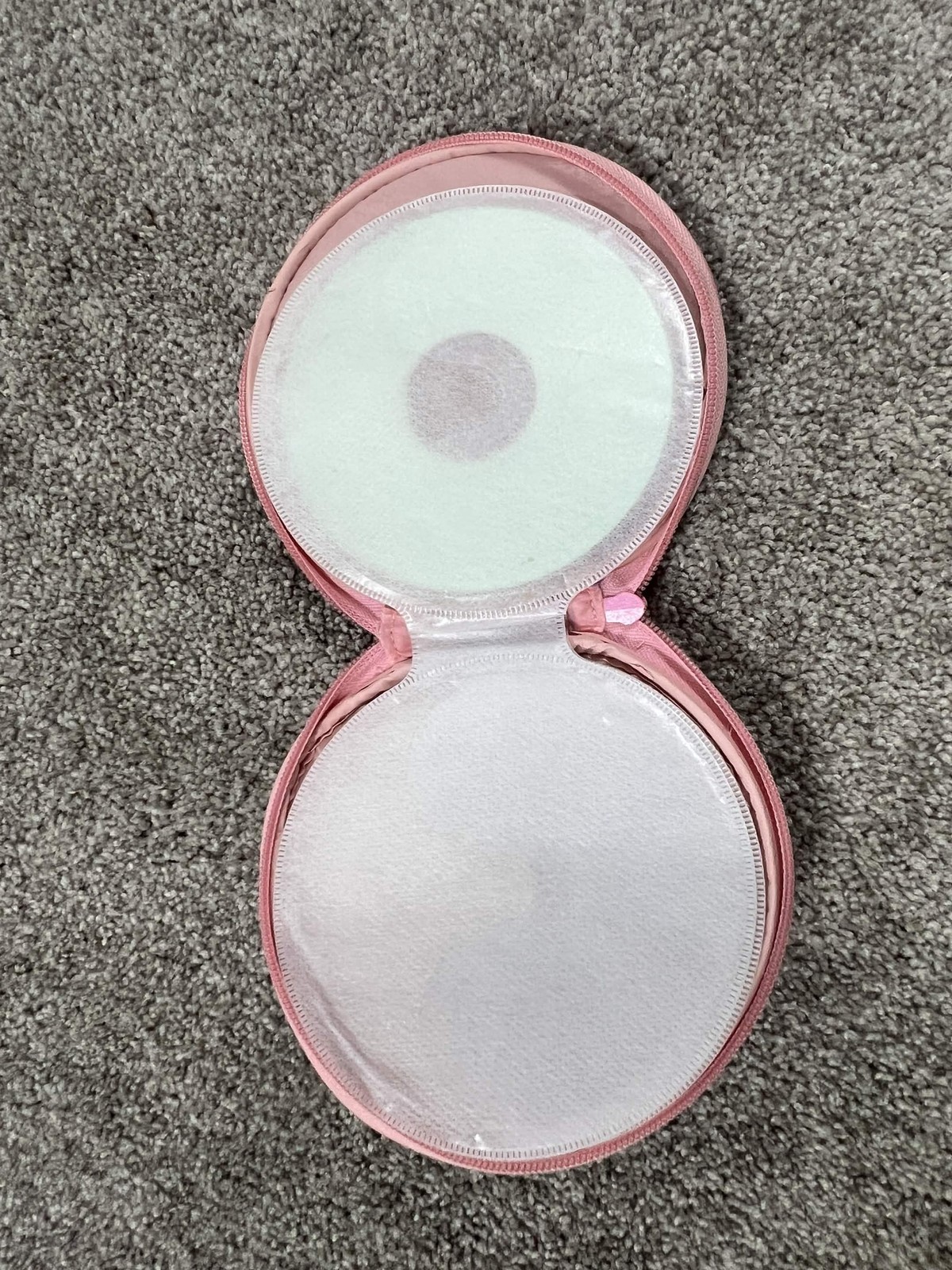 VINTAGE Neopets White Uni Pink Padded Round CD DVD Case 2005 Collectible