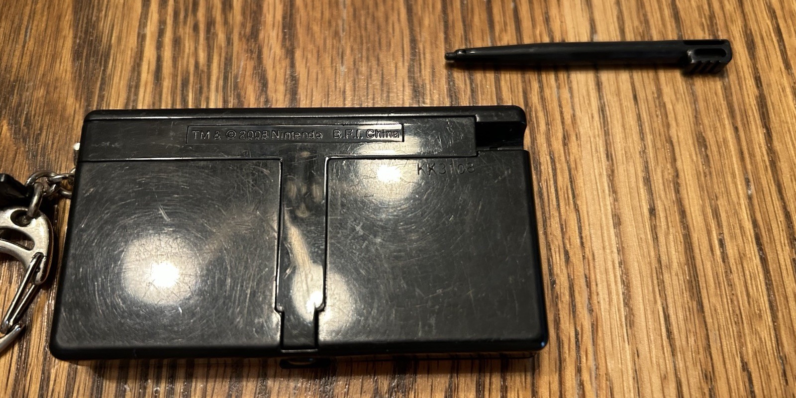 Nintendo DS Carrying Case Stylus Keychain Red Black| Holds 4 DS Game Cartridges