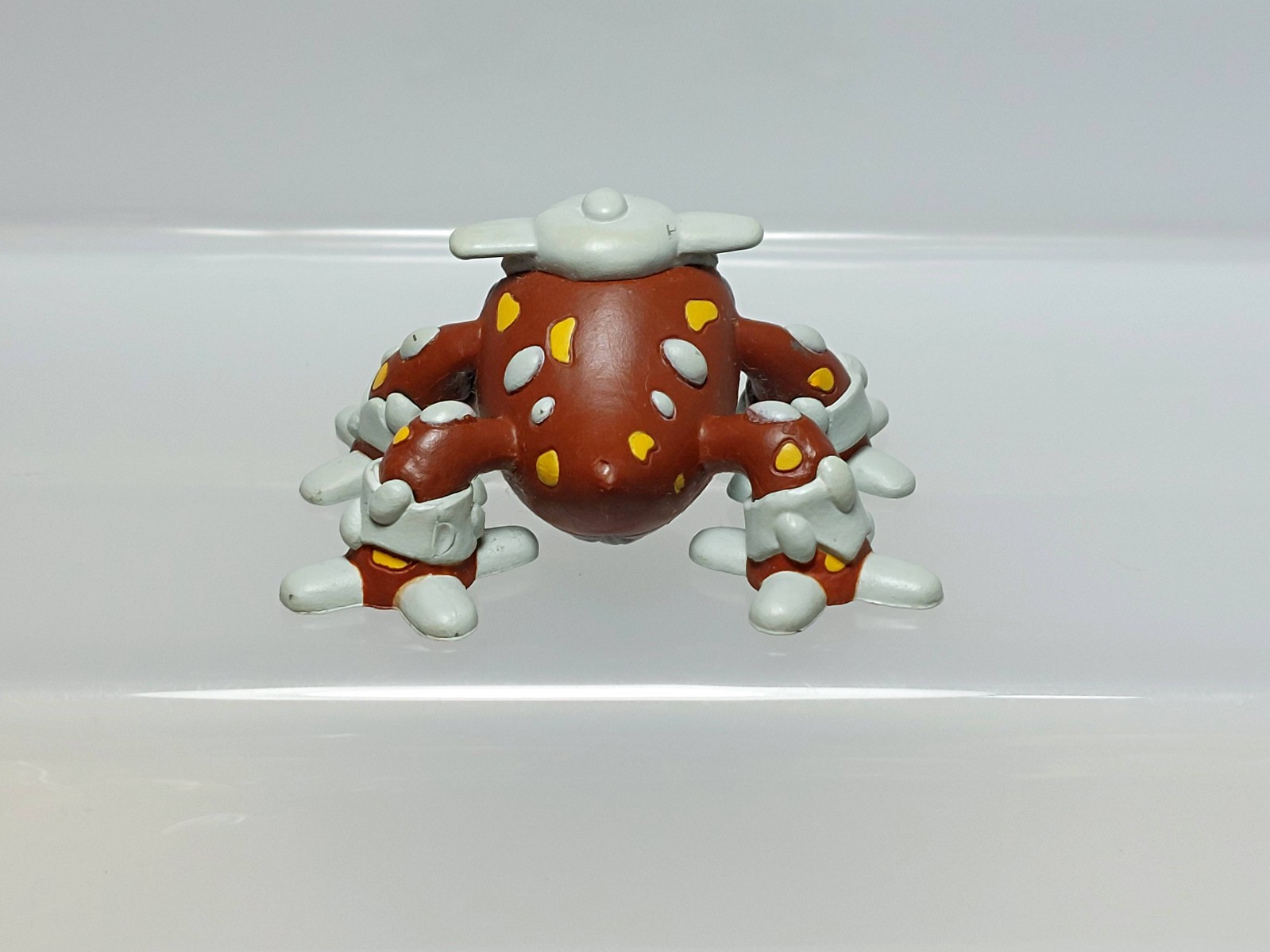 Heatran Pokemon Clipping Figure Bandai 2009 Candy Toy Japan L05 0.8in