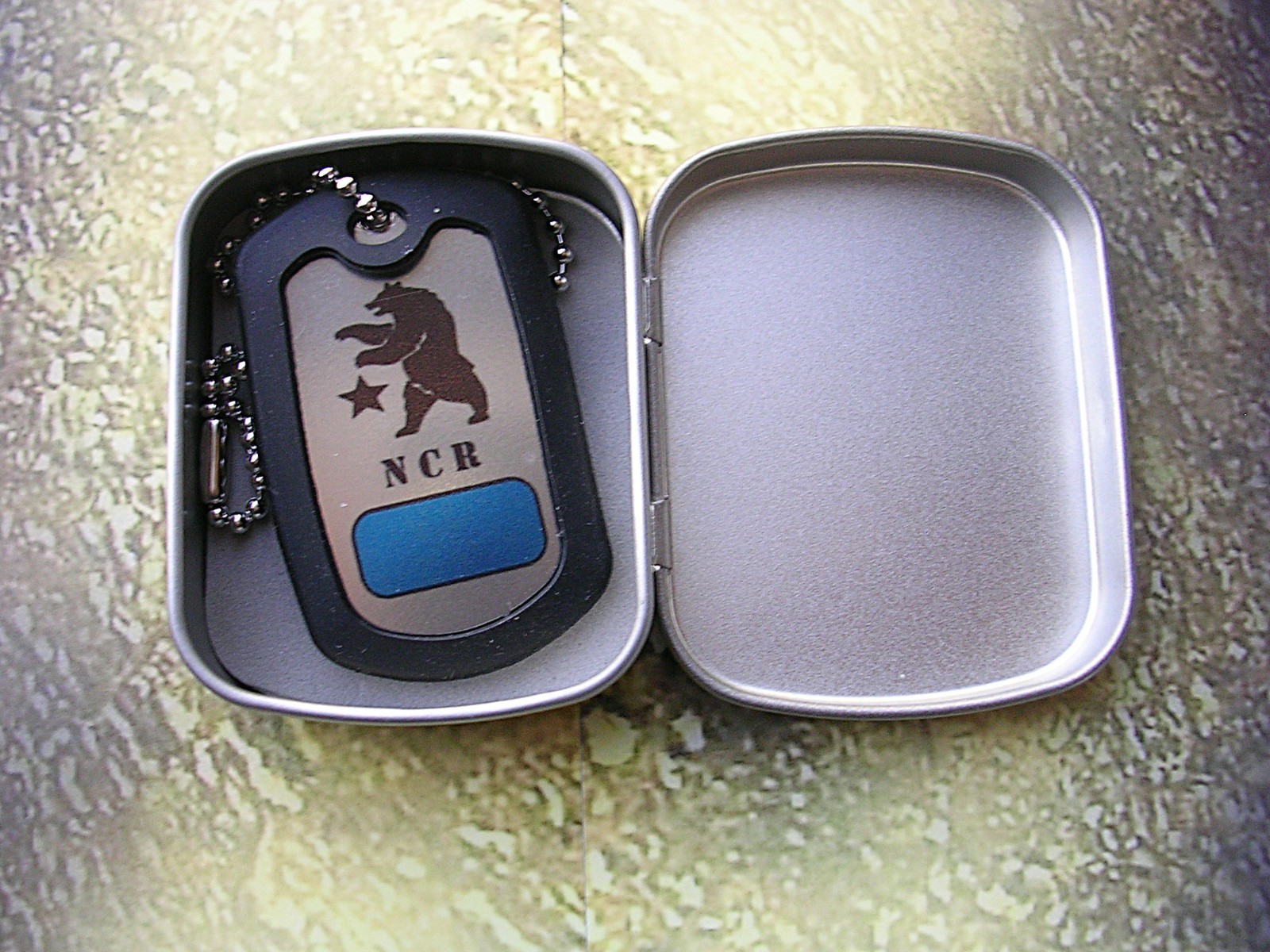 New Vegas NCR Dog tag in custom mini tin Cosplay Prop Gift