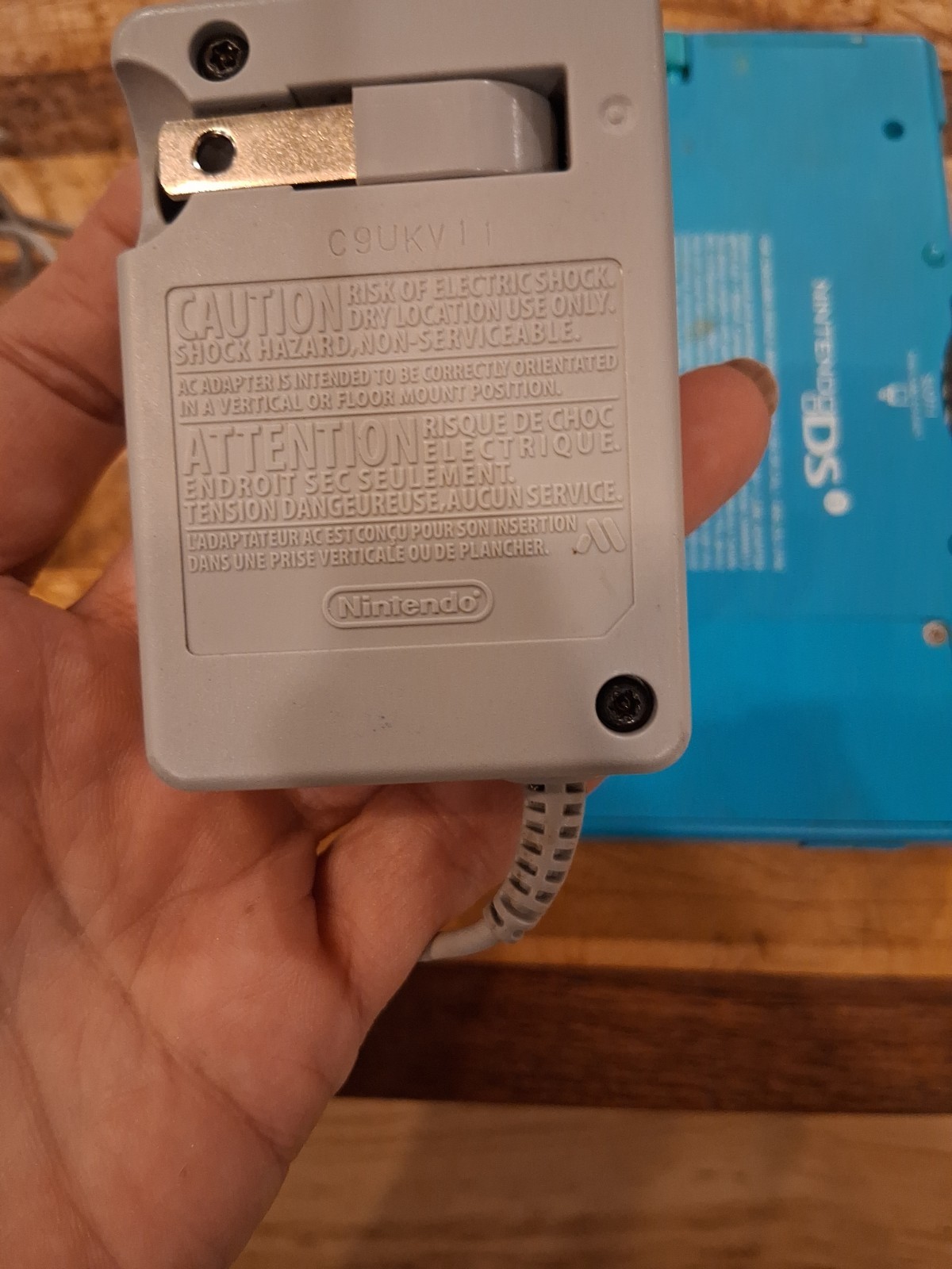 Nintendo DSi TWL-001 Teal Blue SD Card No Stylus No Games Tested Works *look*