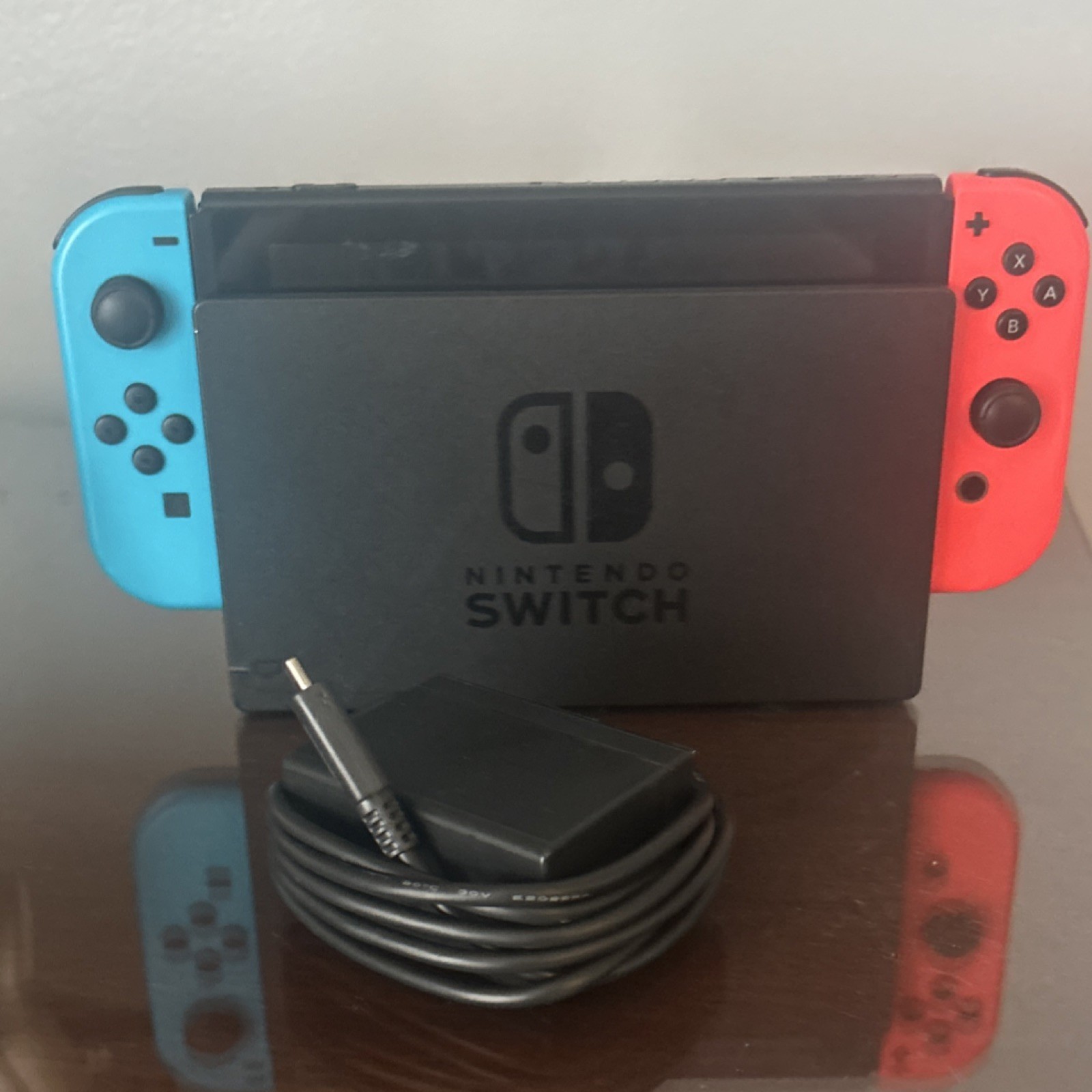 Nintendo Switch +128mb sd card &JoyCon Controllers Meta VR Headset + Controllers