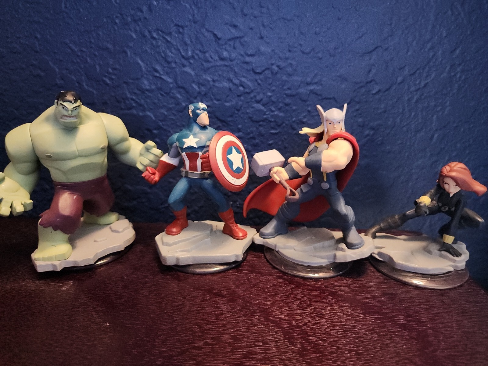 Disney Infinity figures 3.0 Hulk, Captain America, Thor, and Black Widow