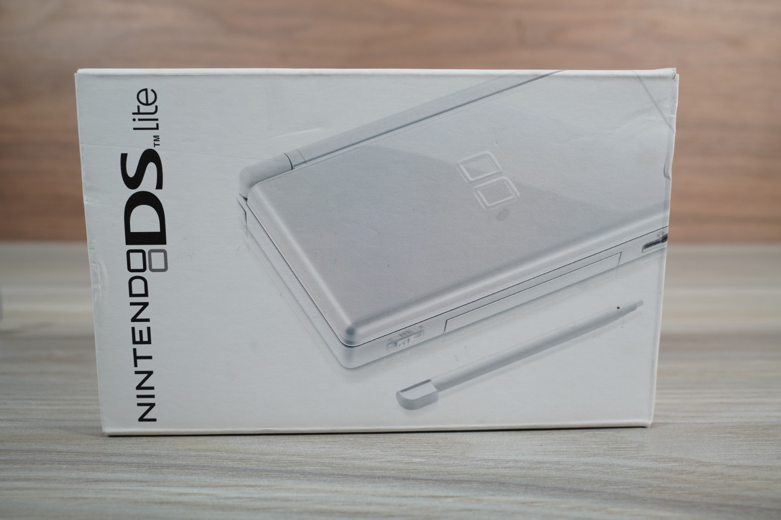 Nintendo DS Lite System – Crystal White Complete In Box CIB