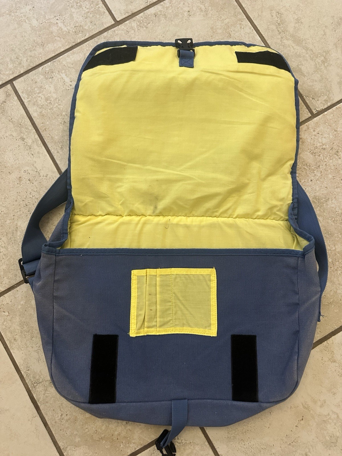 Official Bethesda Fallout 4 Vault 111 Messenger Bag – Loot Crate Exclusive