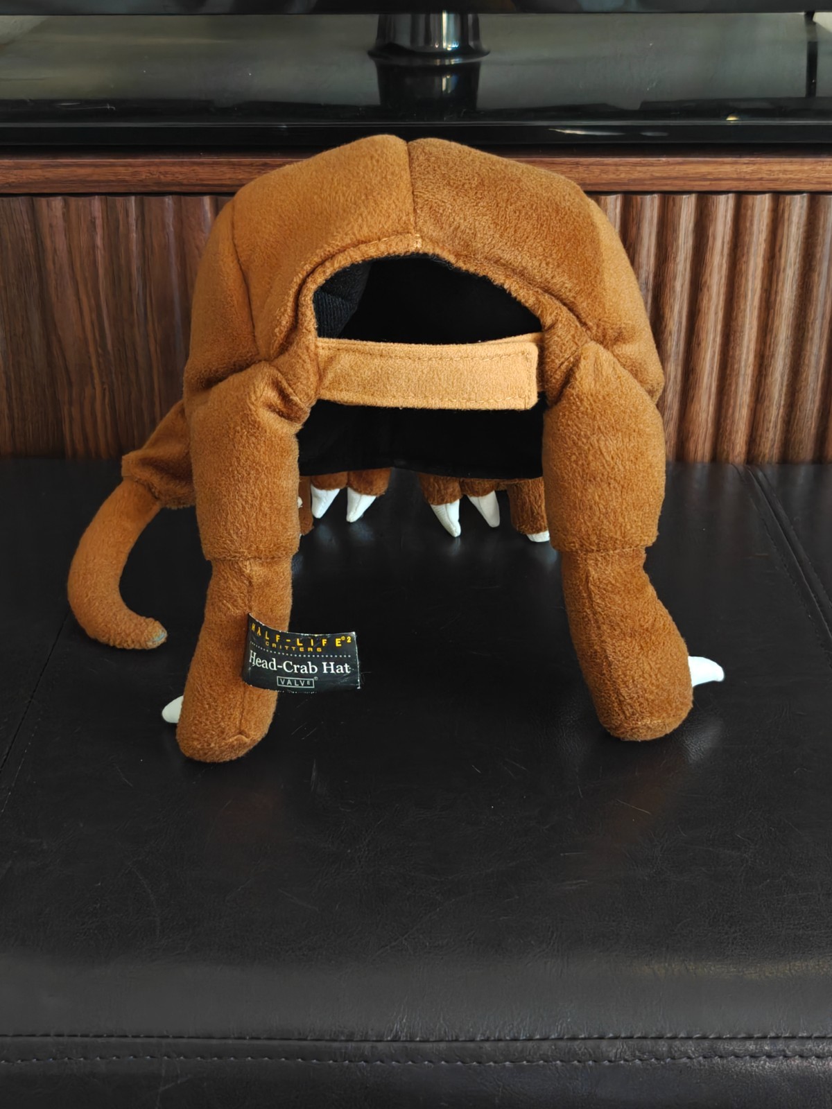 Half Life 2 Head-Crab Plush Hat [Valve Store Exclusive]