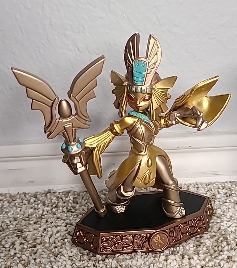 Skylanders Imaginators Figures Lot of 2 ~ King Pen And Golden Queen