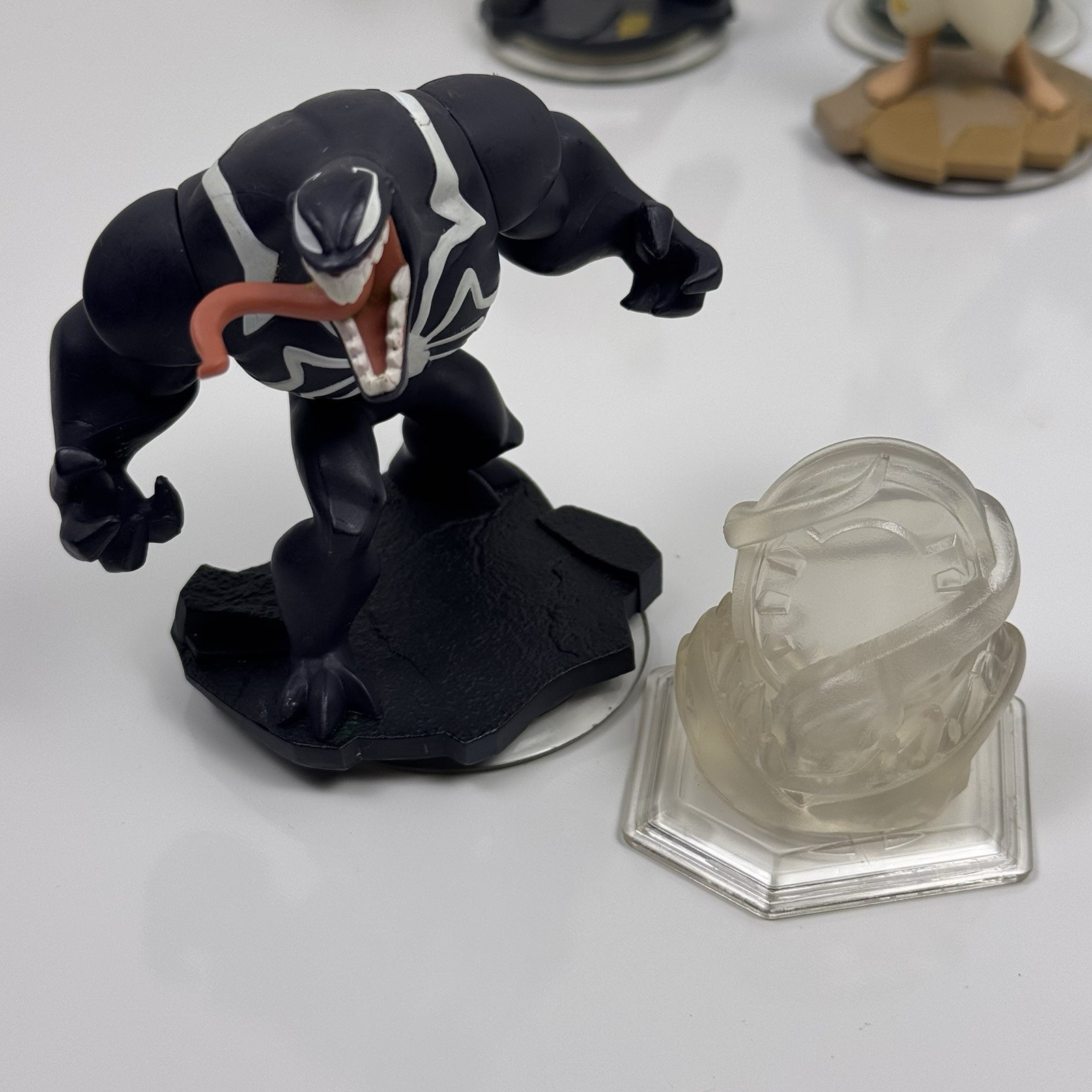 Disney Infinity Mixed Lot Marvel Frozen Pirates Incredibles Video Games & Dock