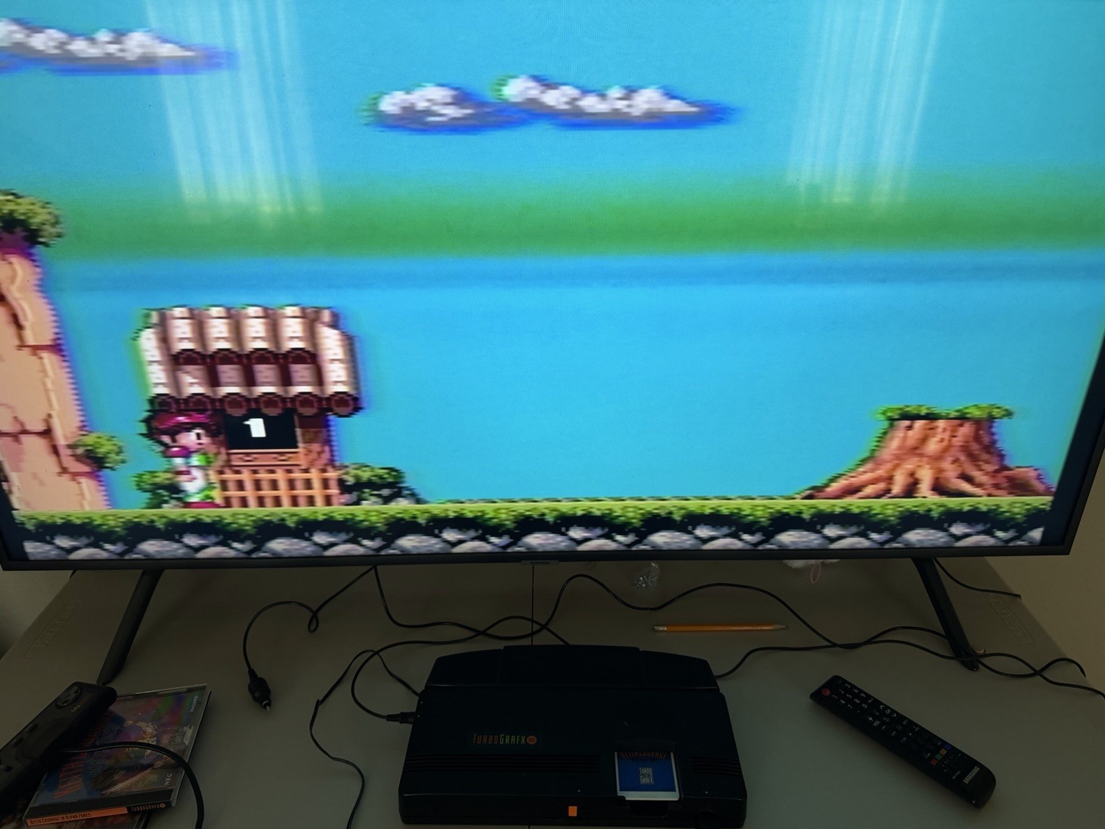 TurboGrafx-16 Black Console w/ TurboPad, Power, RF Switch, Manual – AV issue.
