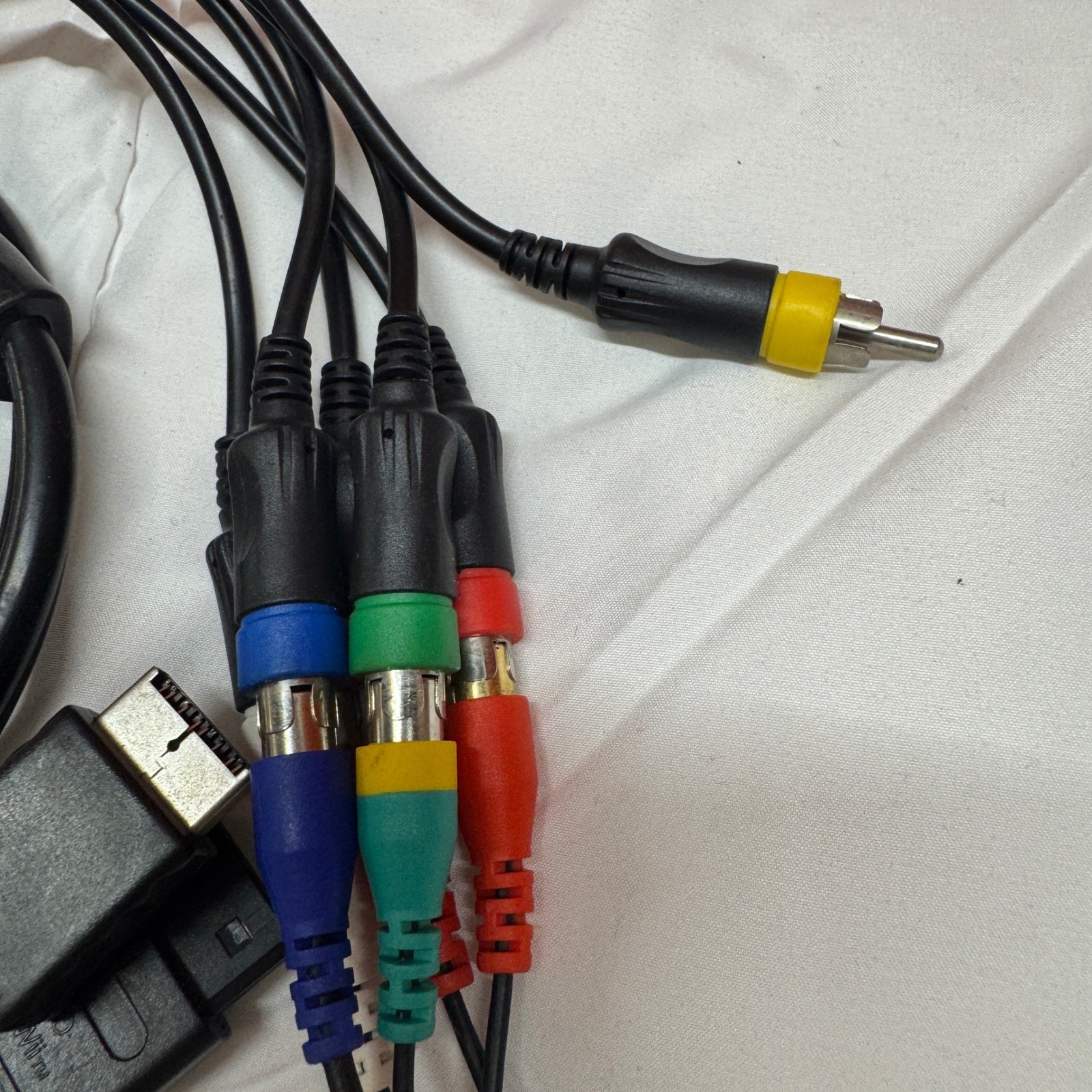 Universal Component AV Cable for Xbox 360 PS2 PS3 Wii HDTV High Def 3-in-1 Black