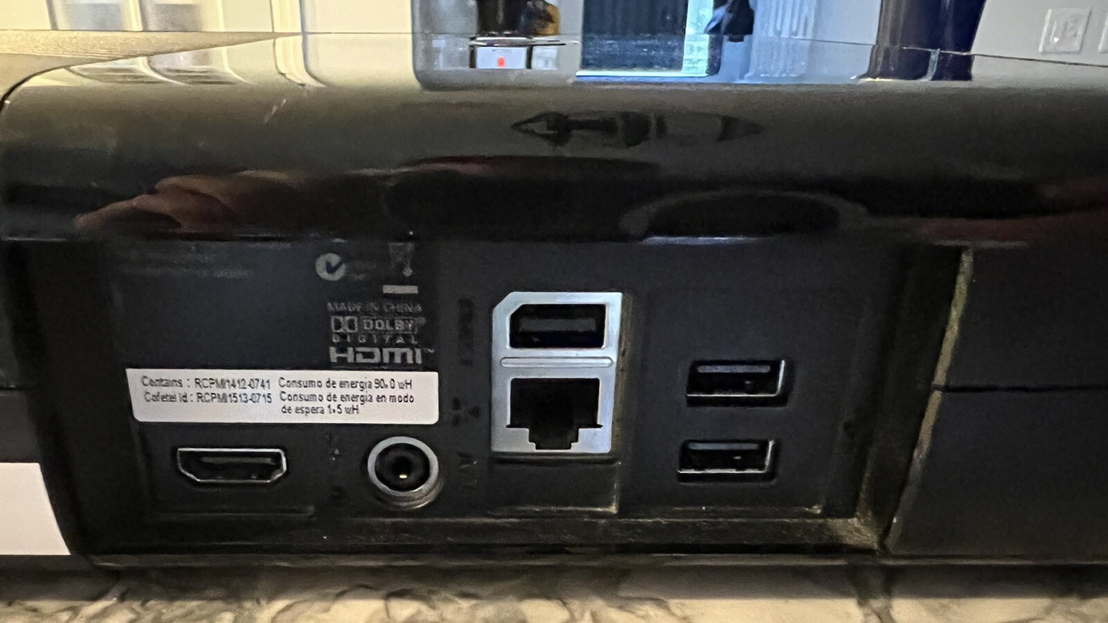 XBOX 360 E Model 1538 Bundle