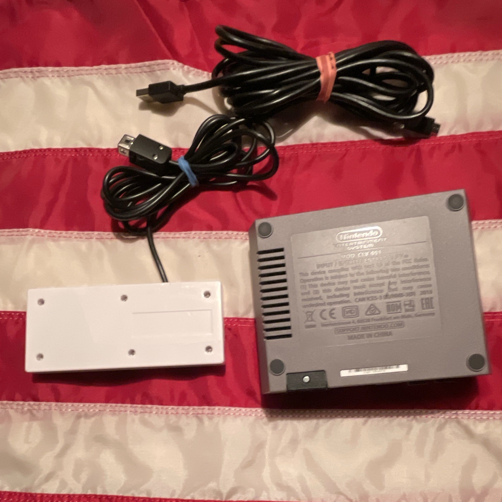 Nintendo NES Classic Edition Mini Home Console Gray w/ Controller HDMI