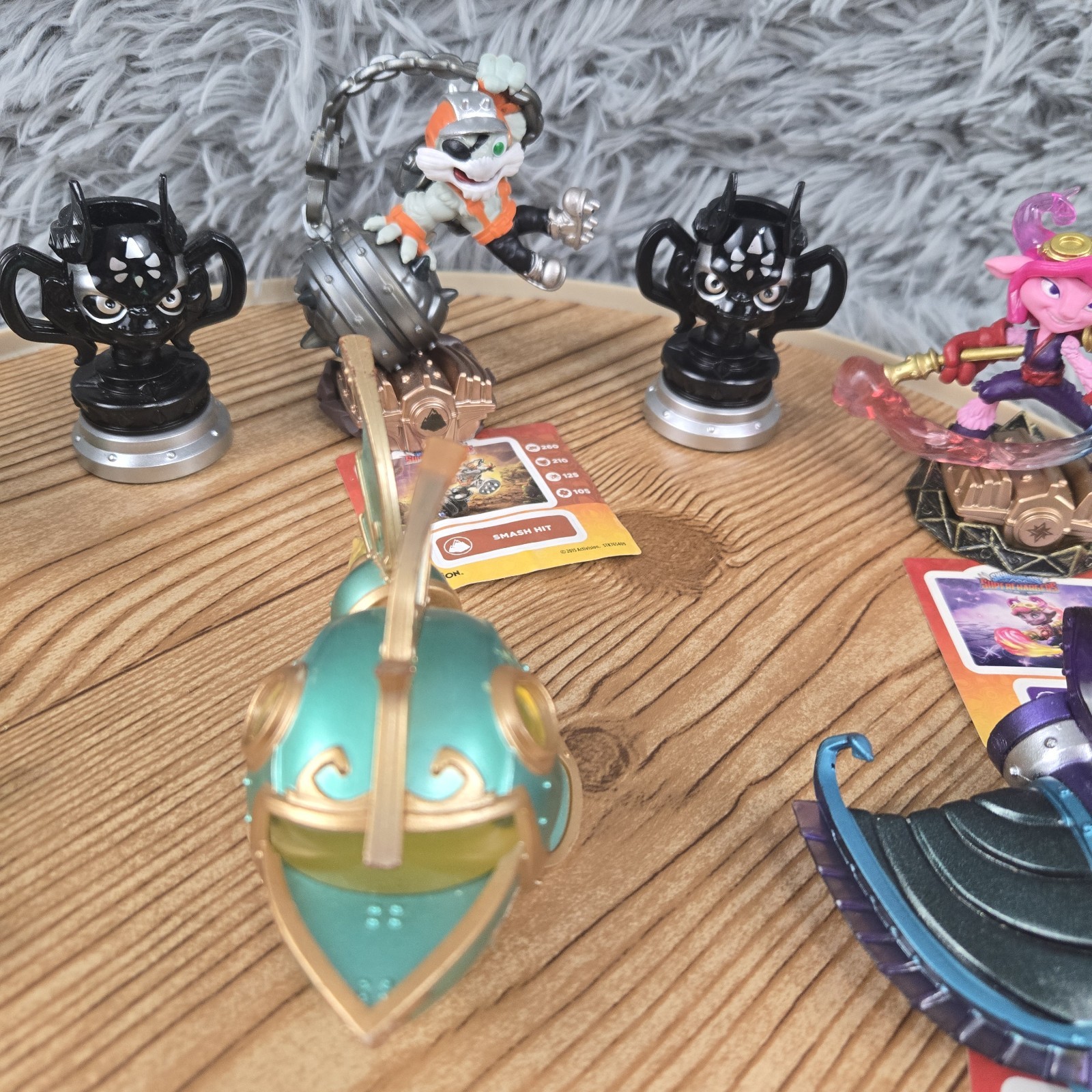 Lot Of 8 Skylanders Super Charges Figures Smash Hit Splat Sun Runner, Sea Shadow