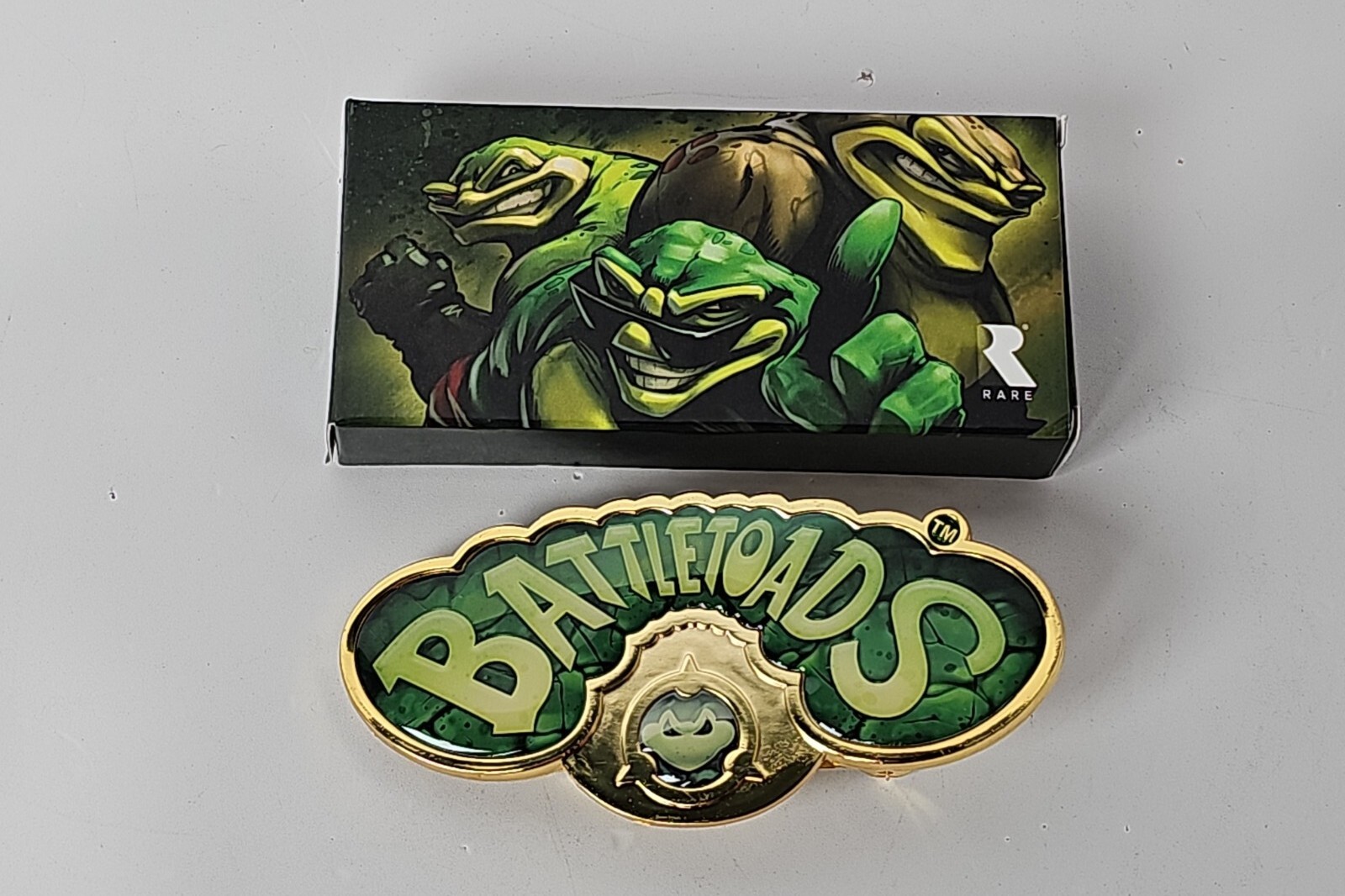 Lot Of 2 Battletoads Gold Belt Buckle – June 2017 Loot Crate Gaming Exclusive