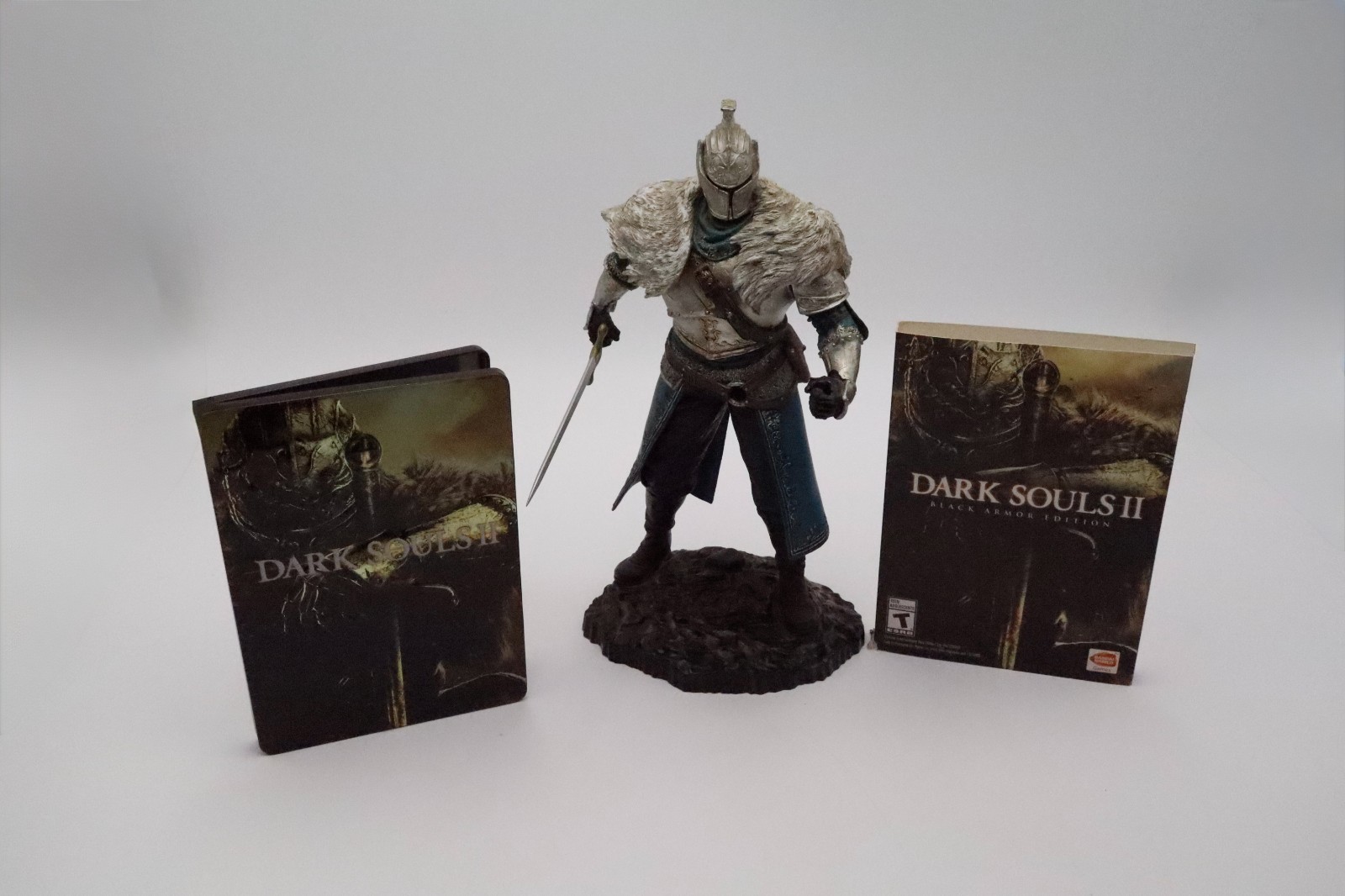 Dark Souls II Collector’s Edition Warrior Knight Figure SteelBook Soundtrack
