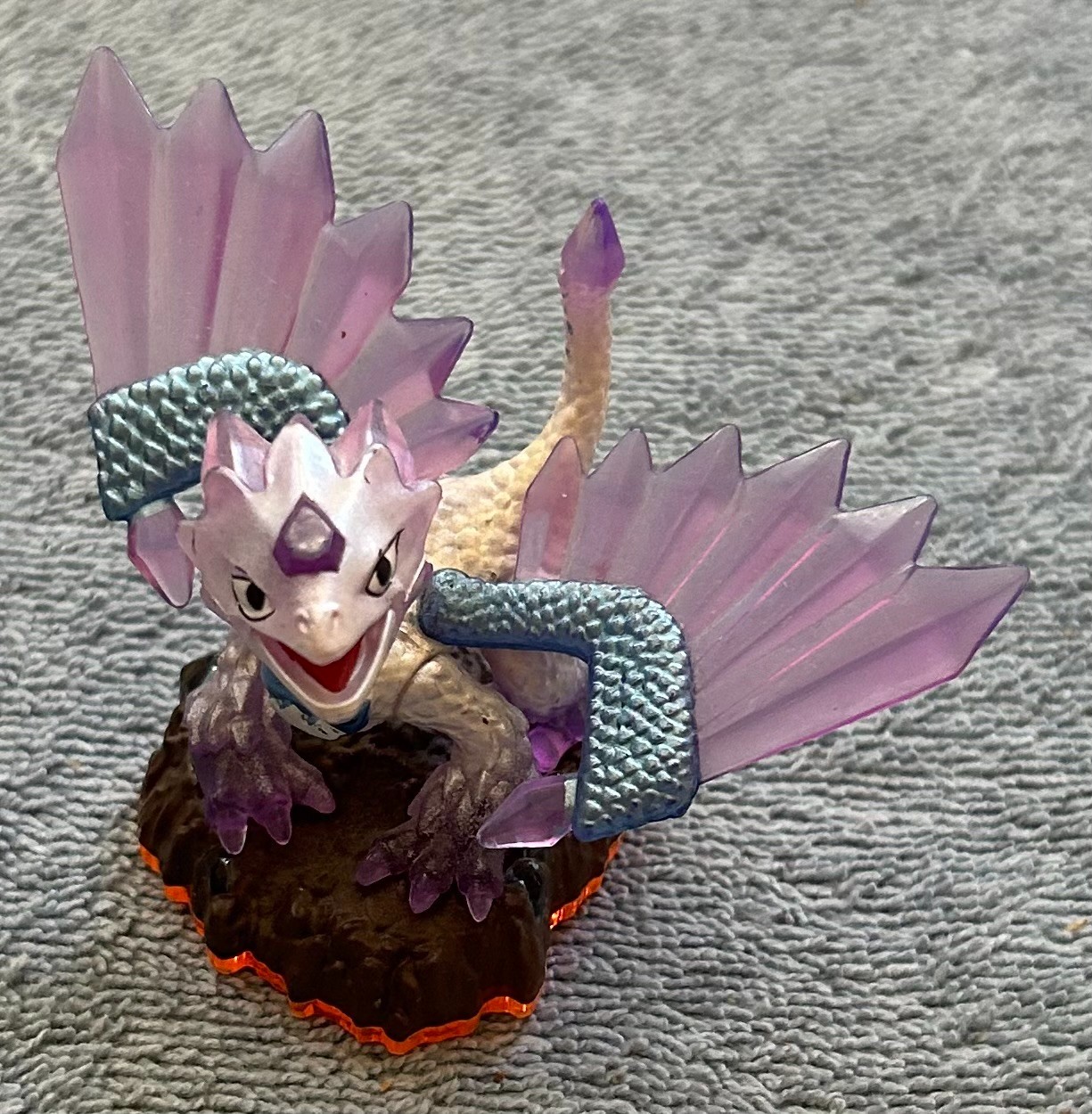 14 Skylanders figures (12 Giants, 2 Spyros) – Crusher, Swarm, Flashwing – tested