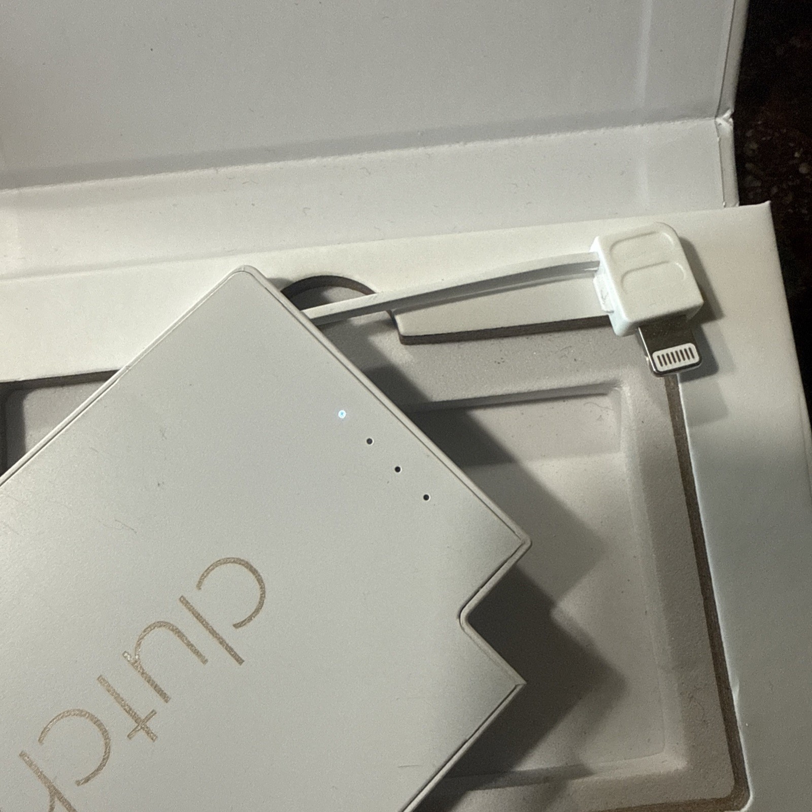 2 CLUTCH PRO Lightning Magnetic Portable Charger 3300 & 5000mAh Powerbank