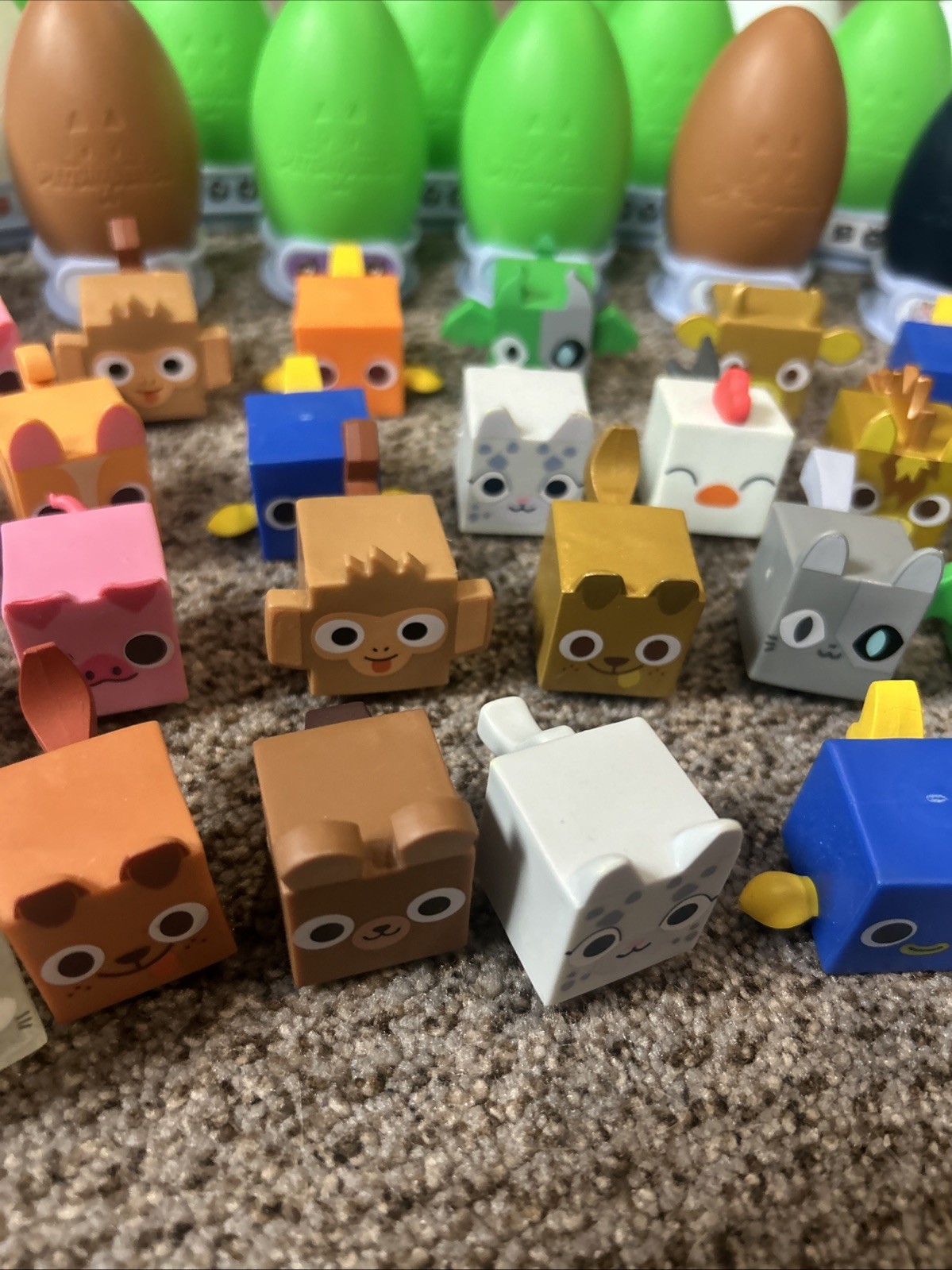 Pet Simulator X Series Large Lot Eggs Figures Keychains