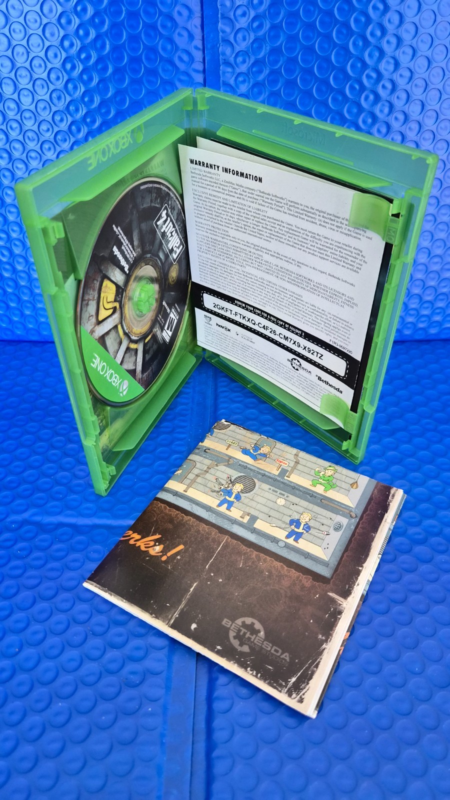 Fallout 4 -CIB W/ Map (Microsoft Xbox One)