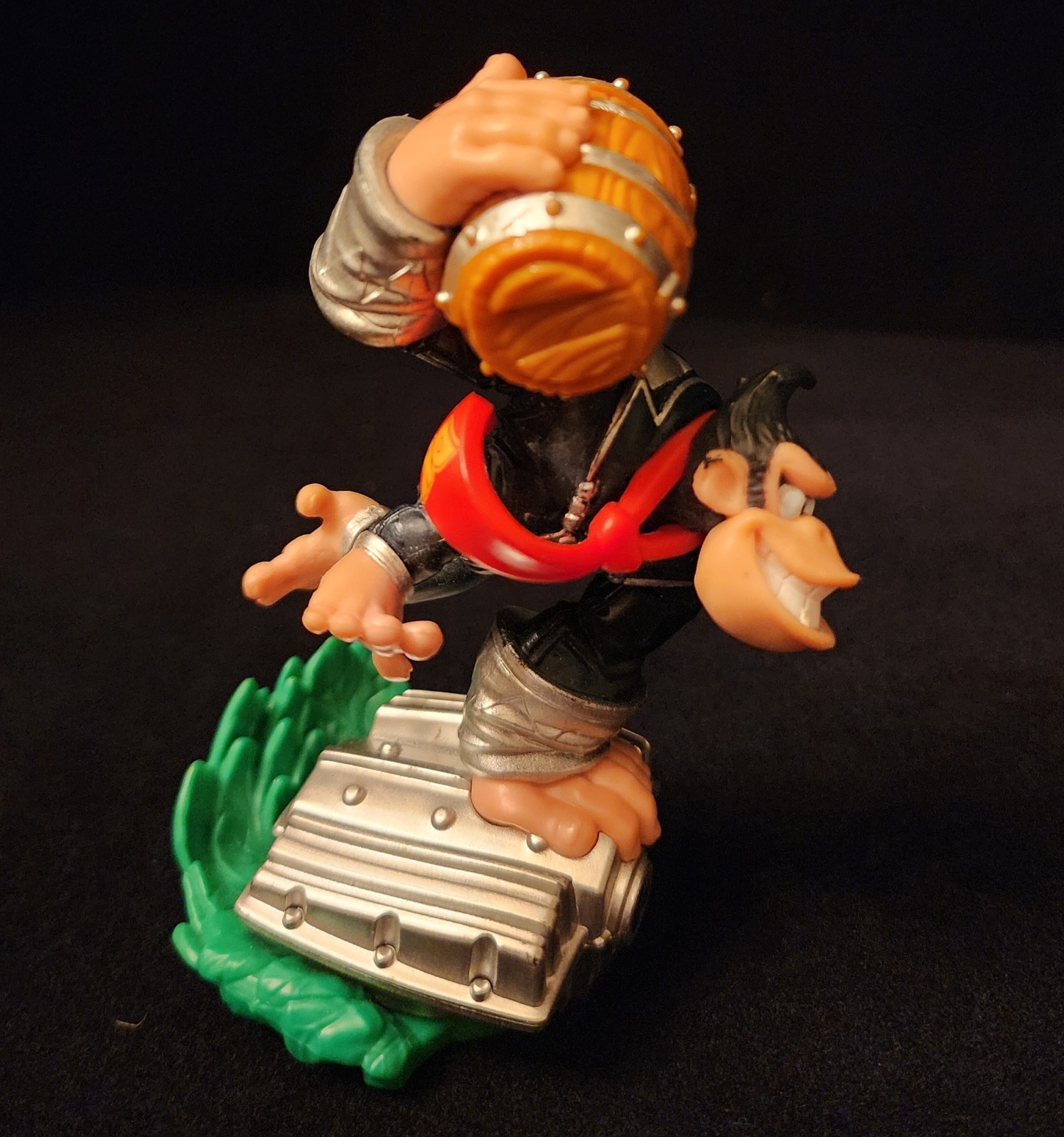 Skylanders Superchargers – Dark Donkey Kong and Barrel Blaster Figure