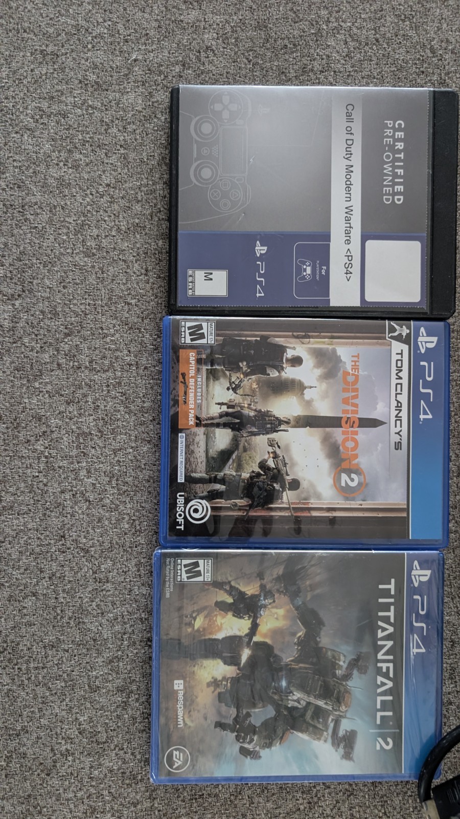 Sony PlayStation 4 500GB Console PS4 w/ Games Bundle READ