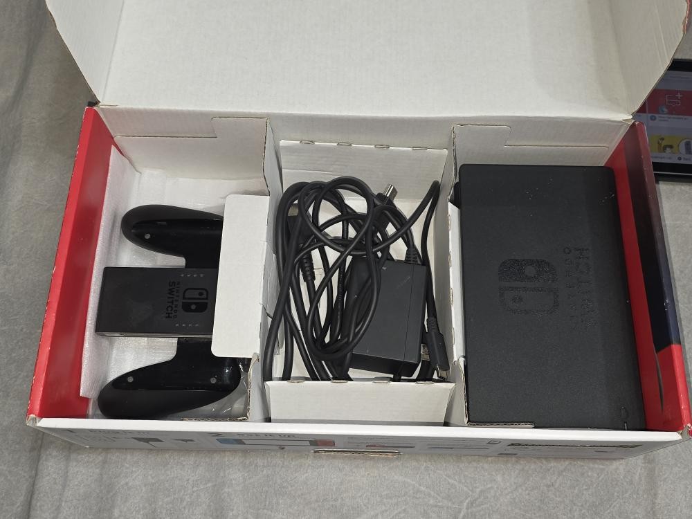 NINTENDO HAC-001 (-01) RED/BLUE – V2 (PIT007406)