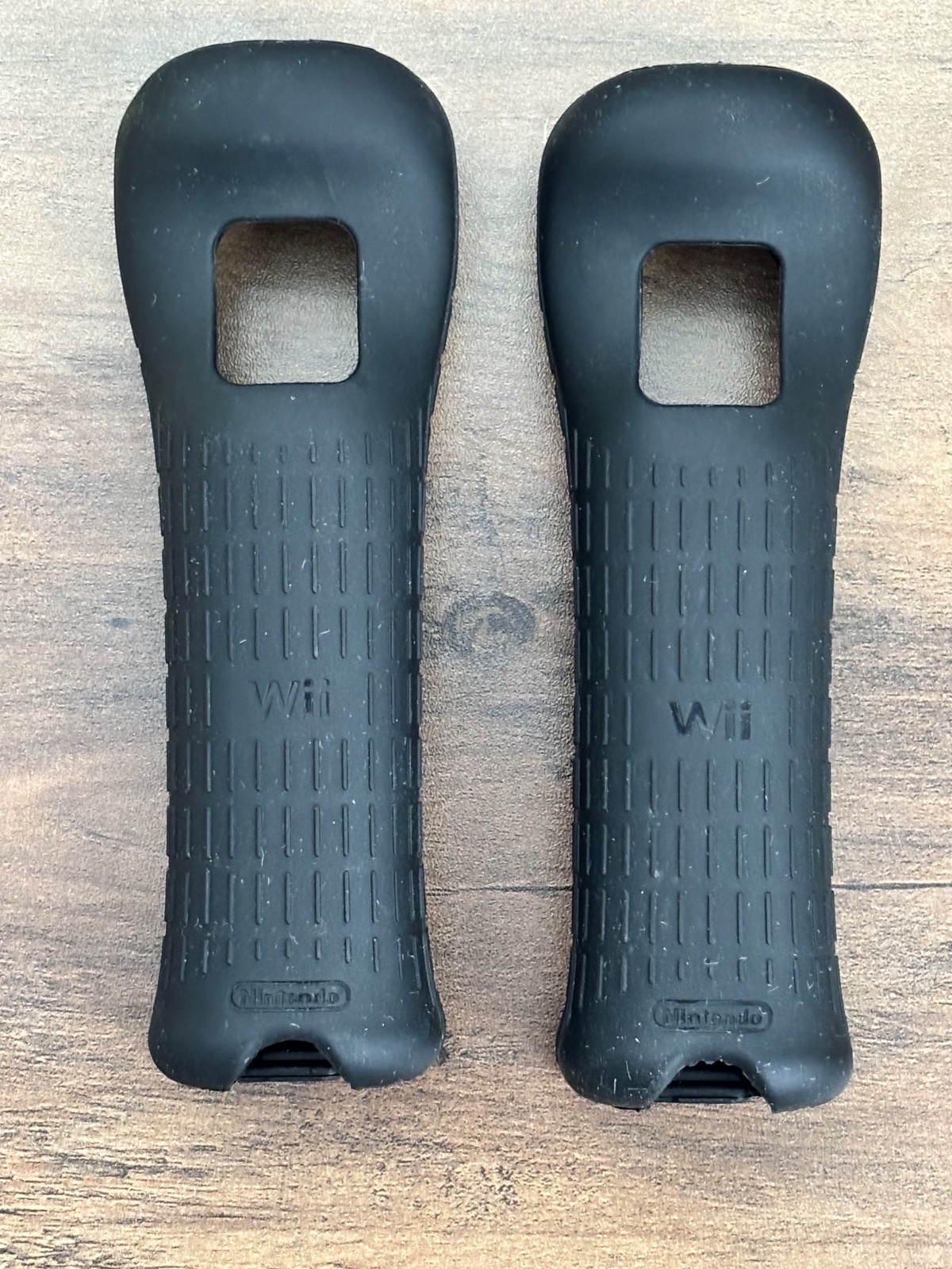 Set 2 Nintendo Wii OEM Black Remote Rubber Silicone Gel Cover Sleeves Genuine